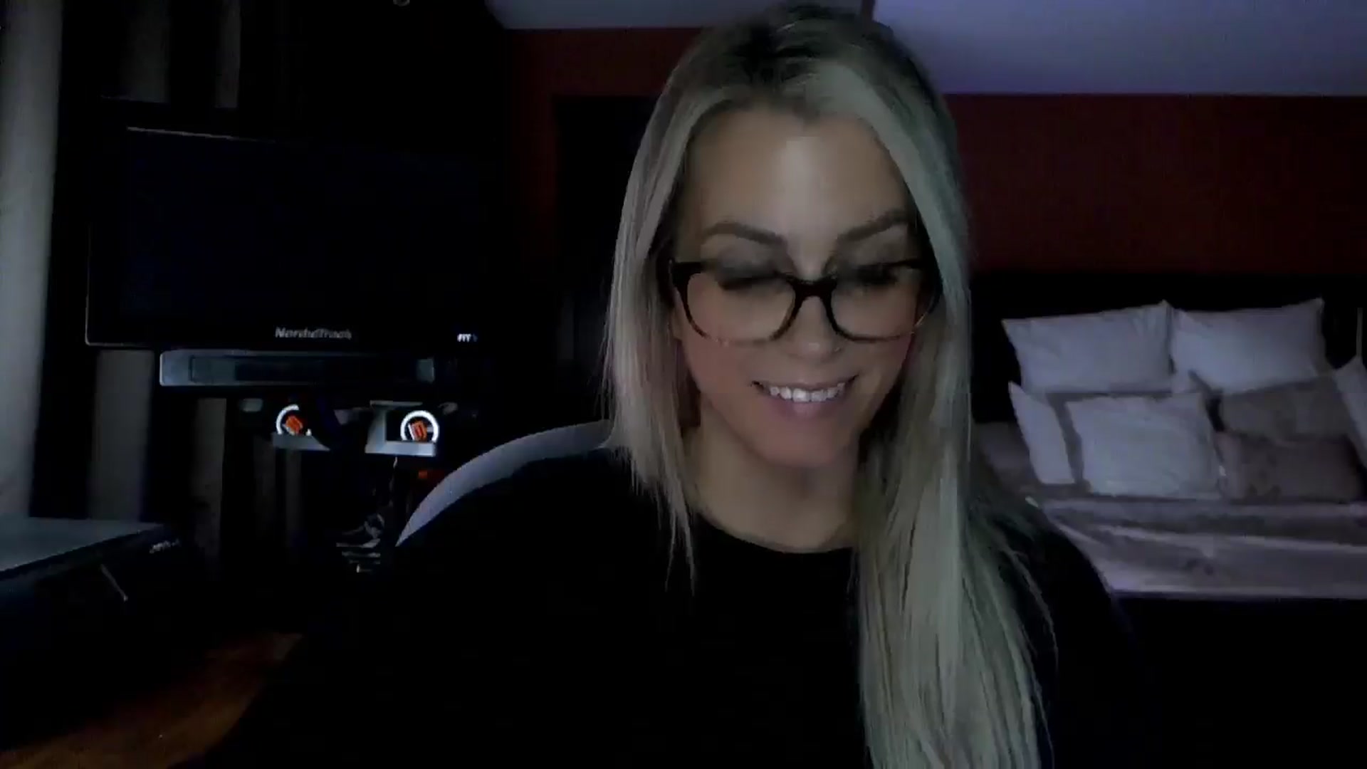 Gallery image thumbnail from Cora9's myfreecams stream on, 03/18/2026, 05:05 image 6 of 20