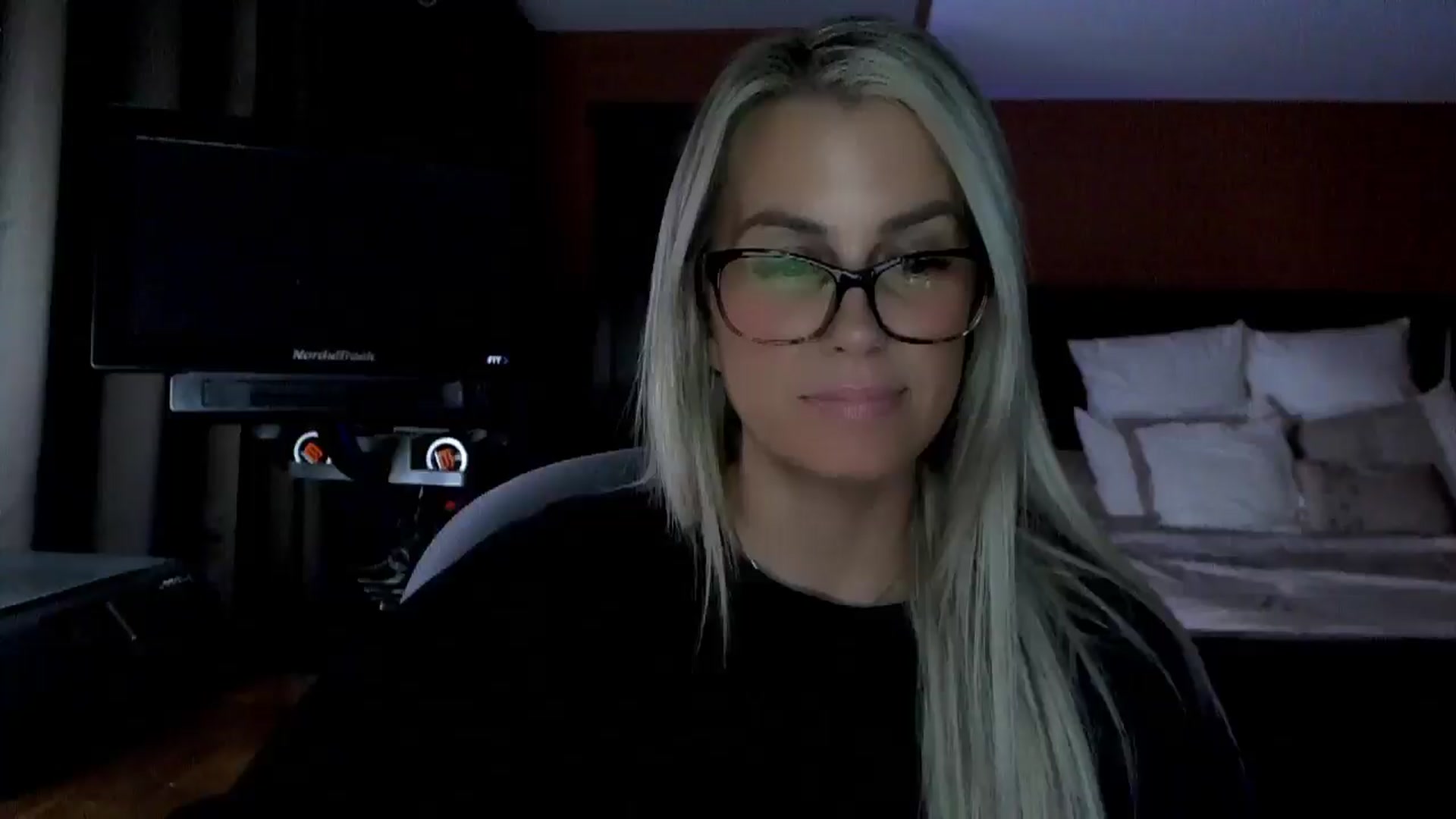 Gallery image thumbnail from Cora9's myfreecams stream on, 03/18/2026, 05:05 image 8 of 20