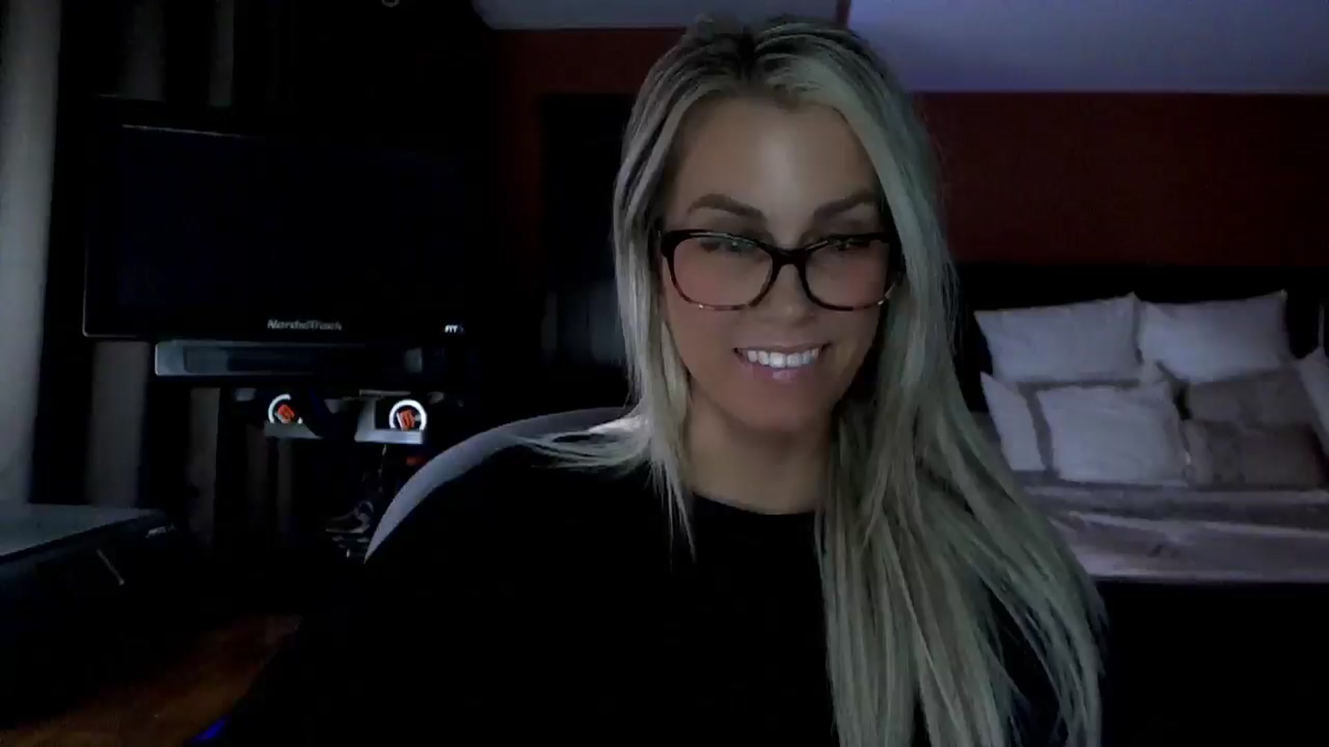 Gallery image thumbnail from Cora9's myfreecams stream on, 03/18/2026, 05:05 image 10 of 20