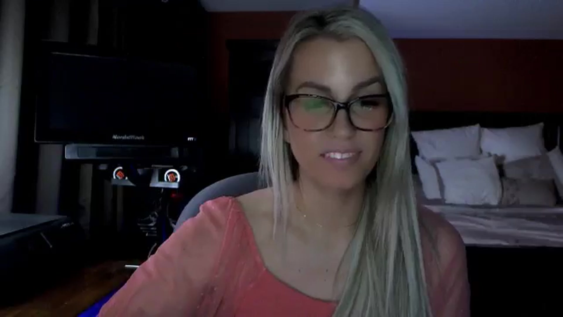 Gallery image thumbnail from Cora9's myfreecams stream on, 03/19/2026, 05:00 image 20 of 20