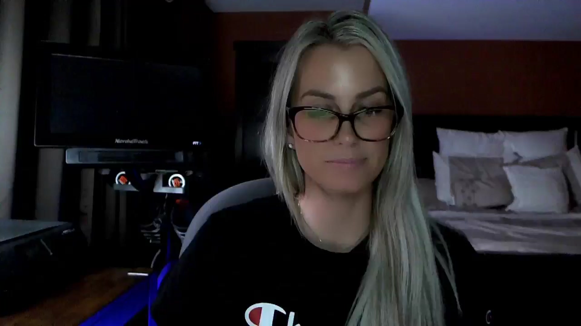 Gallery image thumbnail from Cora9's myfreecams stream on, 03/24/2026, 04:54 image 20 of 20