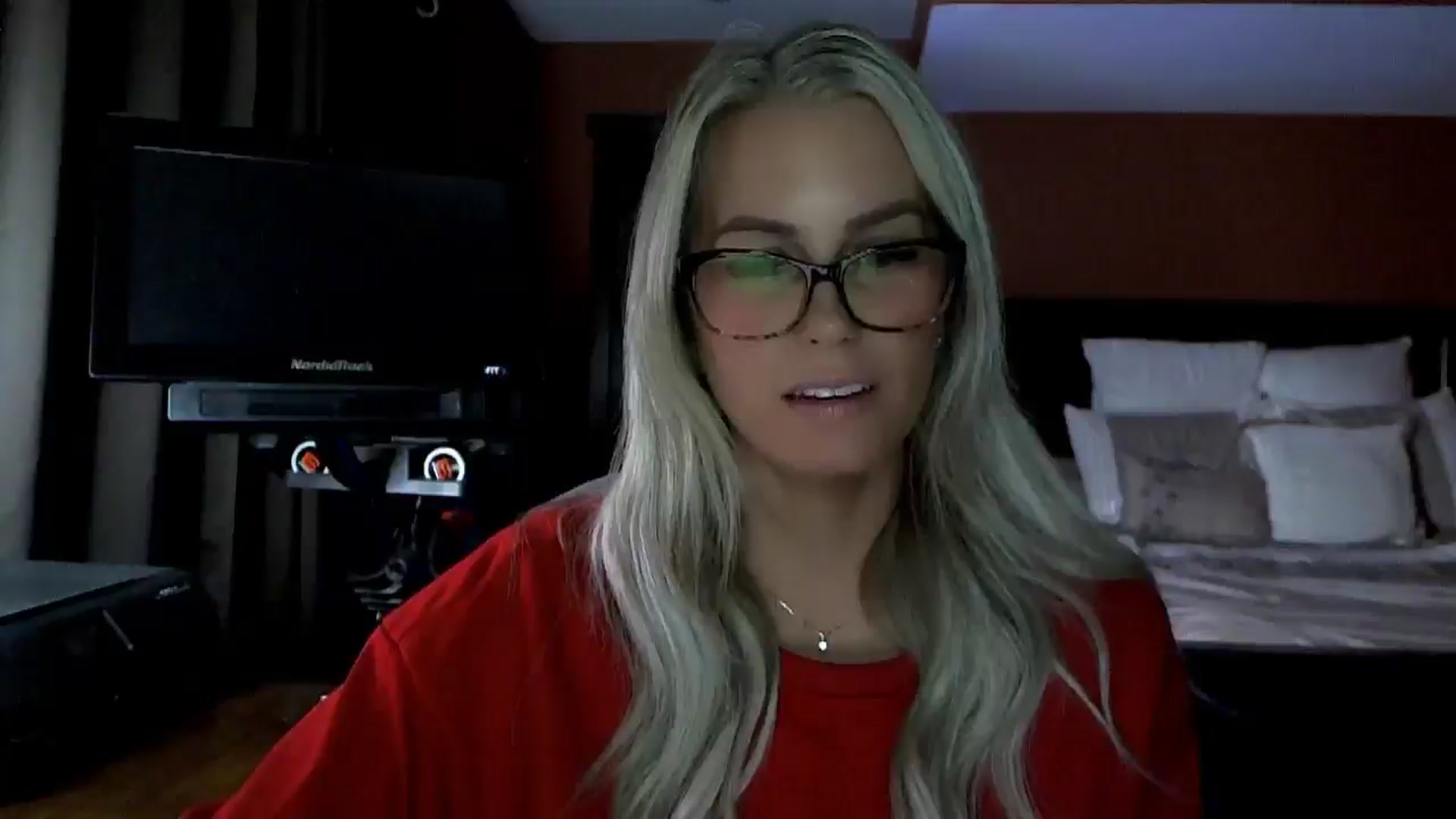 Gallery image thumbnail from Cora9's myfreecams stream on, 04/28/2026, 05:35 image 2 of 20