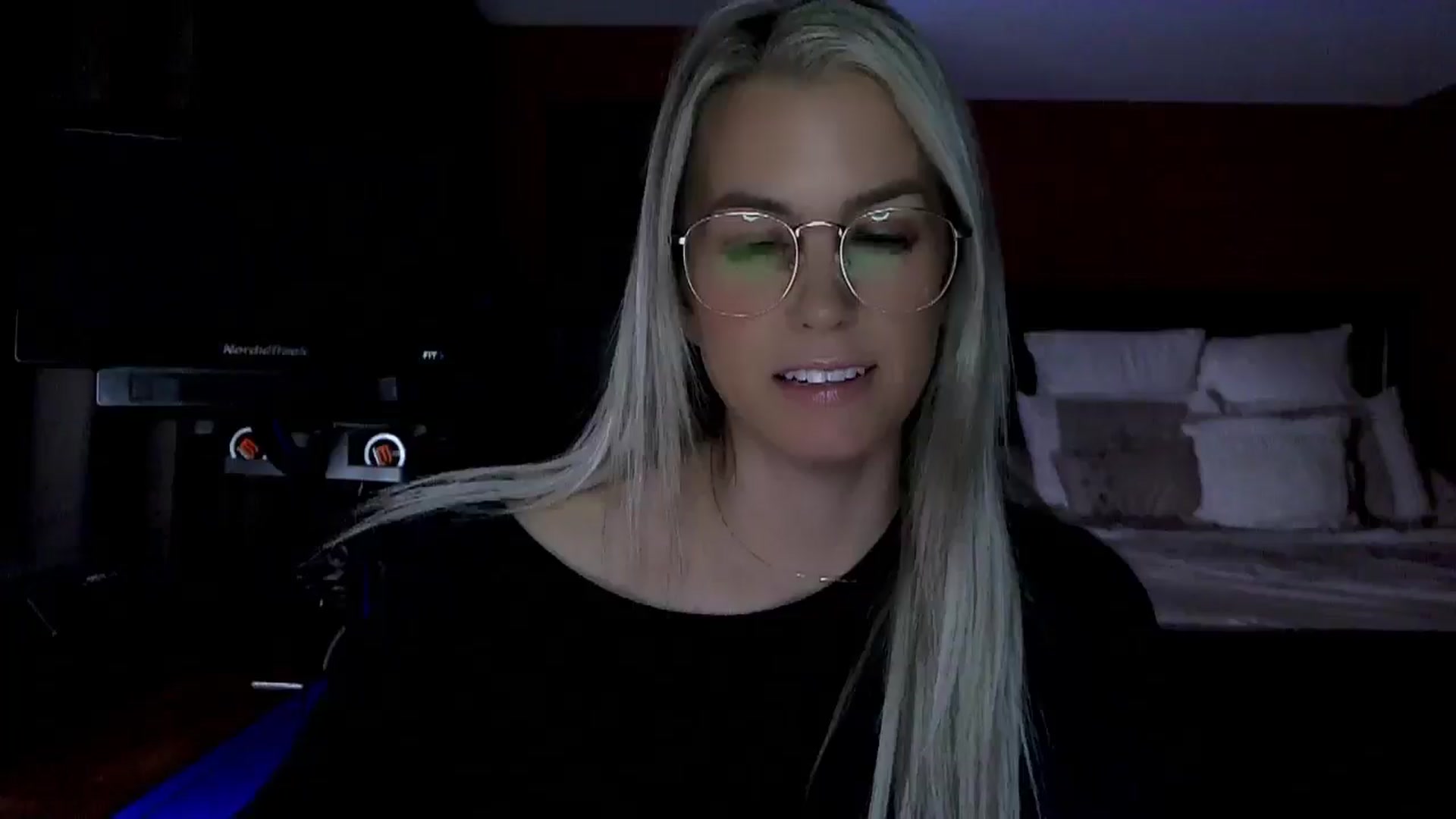 Gallery image thumbnail from Cora9's myfreecams stream on, 05/06/2026, 05:26 image 3 of 20