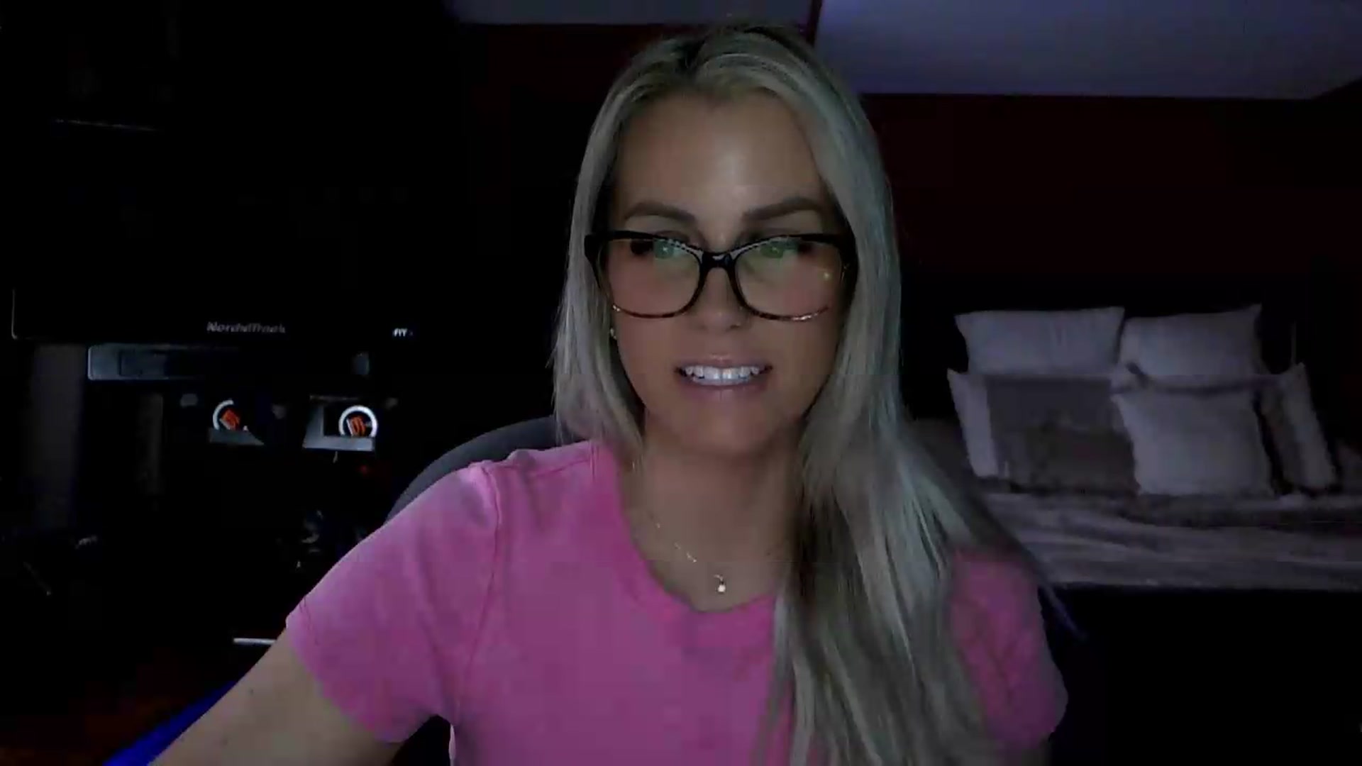 Gallery image thumbnail from Cora9's myfreecams stream on, 05/13/2026, 04:38 image 9 of 20