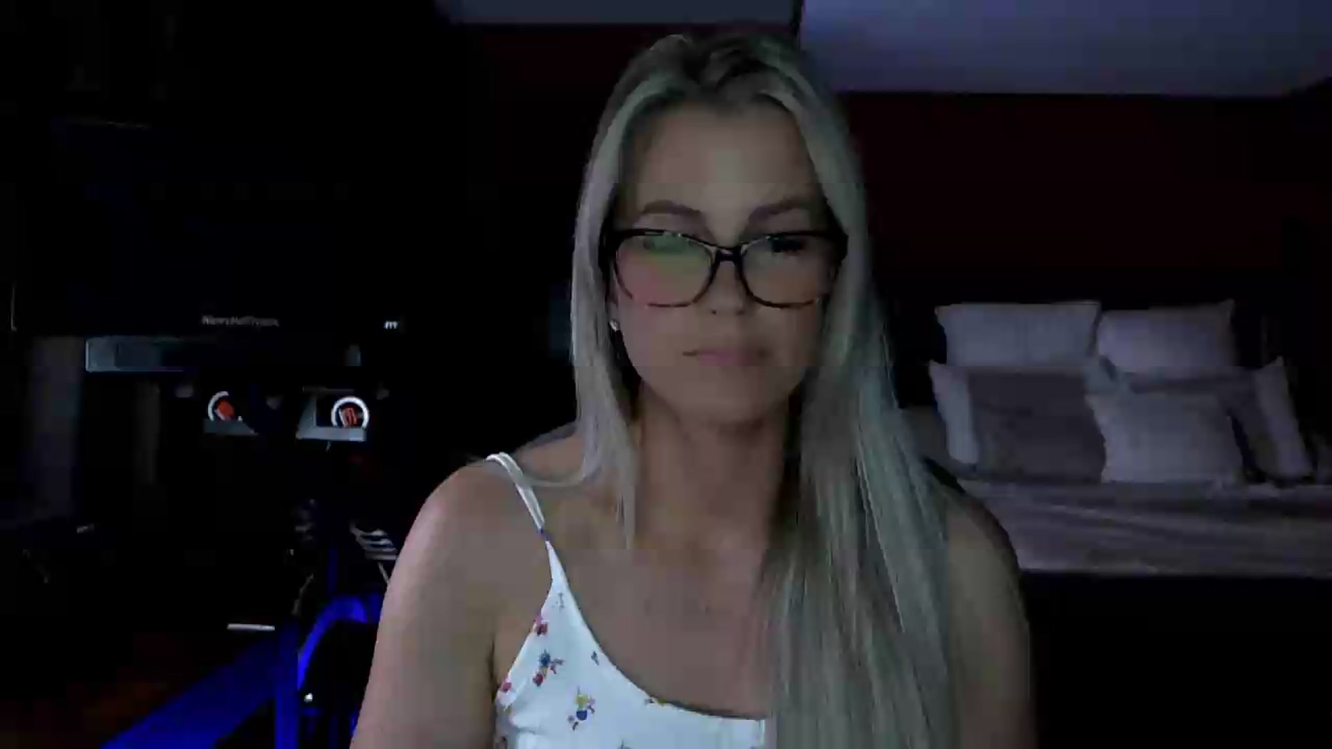 Gallery image thumbnail from Cora9's myfreecams stream on, 05/28/2026, 05:48 image 15 of 20