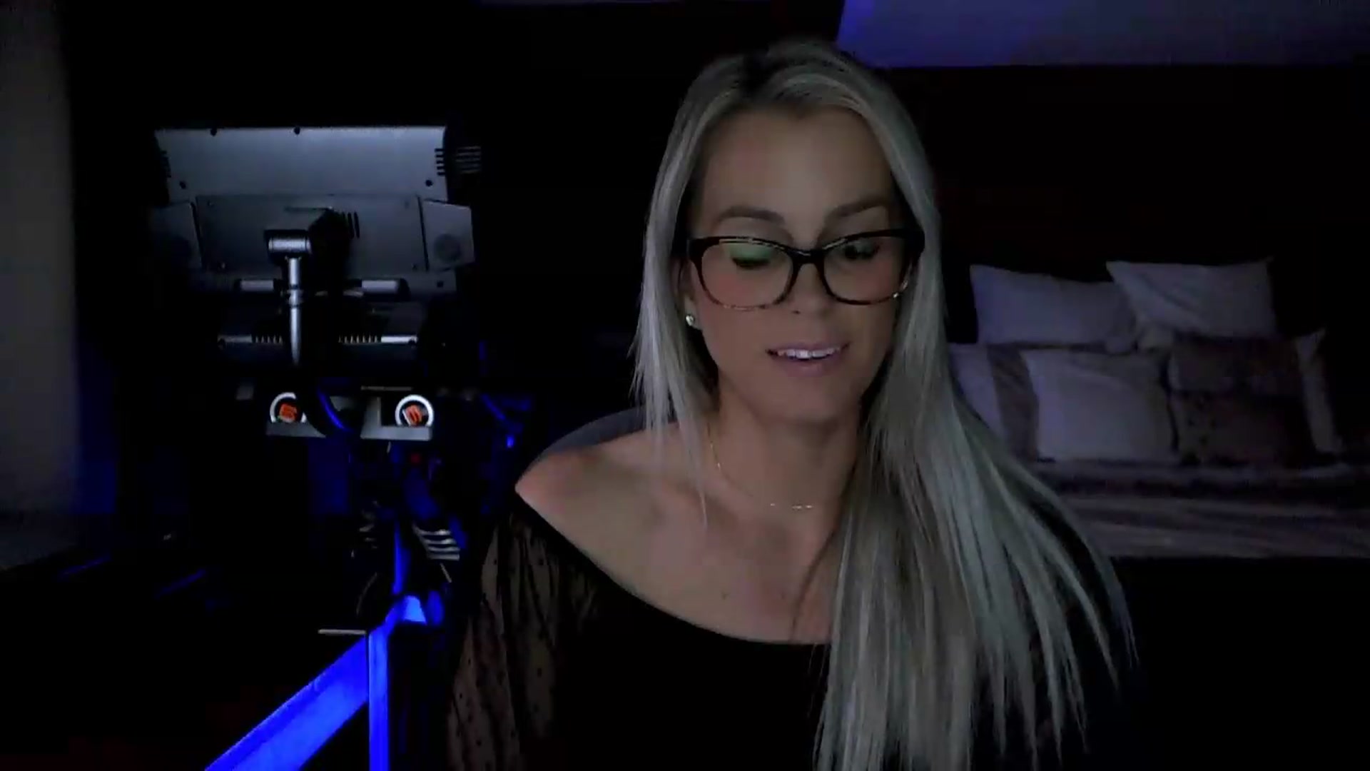 Gallery image thumbnail from Cora9's myfreecams stream on, 06/03/2026, 05:11 image 3 of 20