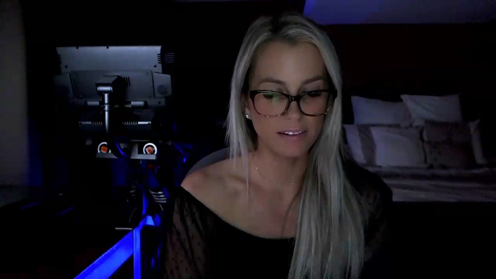 Gallery image thumbnail from Cora9's myfreecams stream on, 06/03/2026, 05:11 image 9 of 20