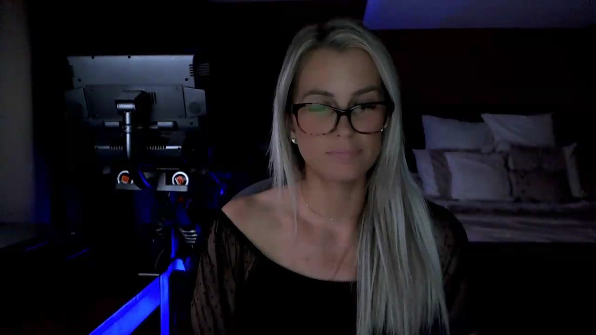 Gallery image thumbnail from Cora9's myfreecams stream on, 06/03/2026, 05:11 image 17 of 20
