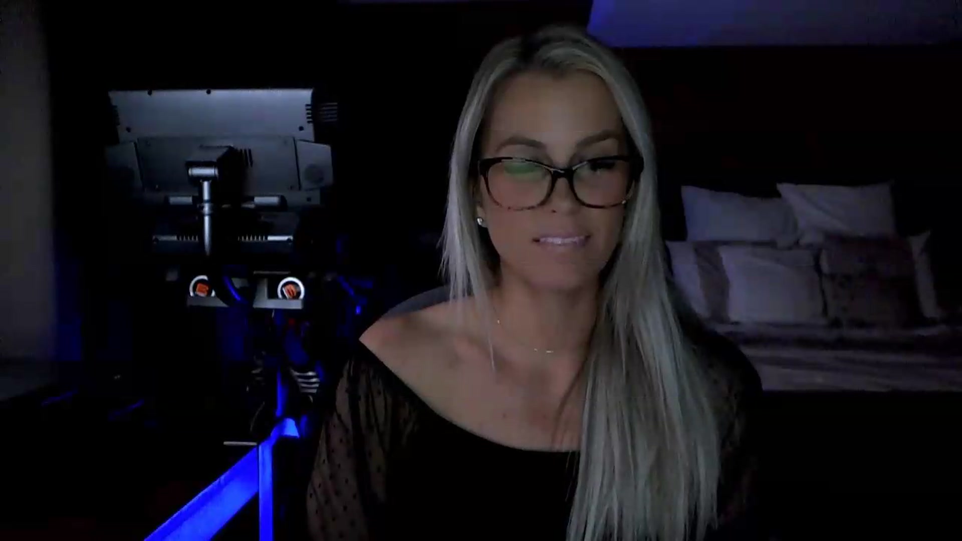 Gallery image thumbnail from Cora9's myfreecams stream on, 06/03/2026, 05:11 image 7 of 20