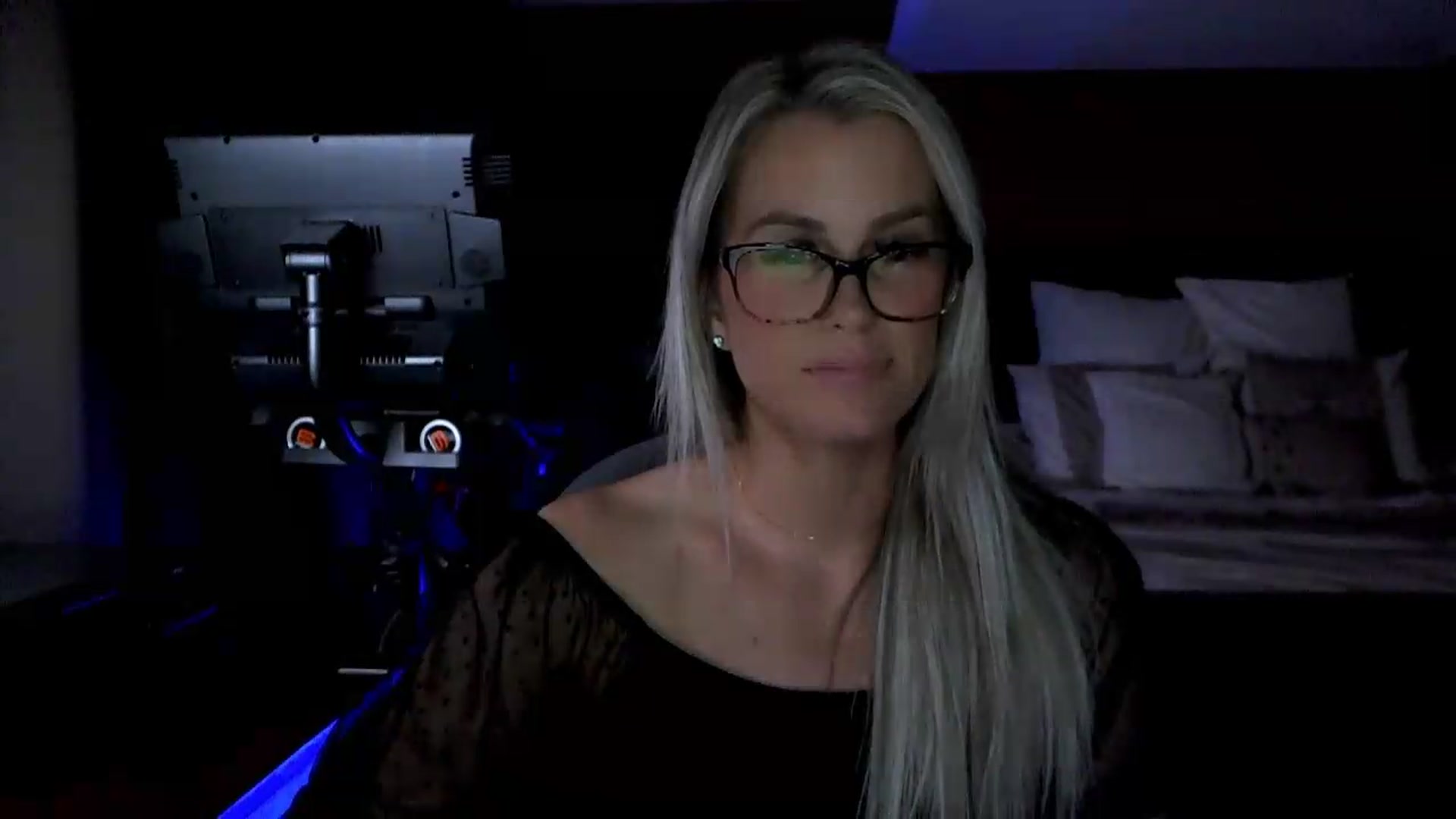Gallery image thumbnail from Cora9's myfreecams stream on, 06/03/2026, 05:11 image 8 of 20