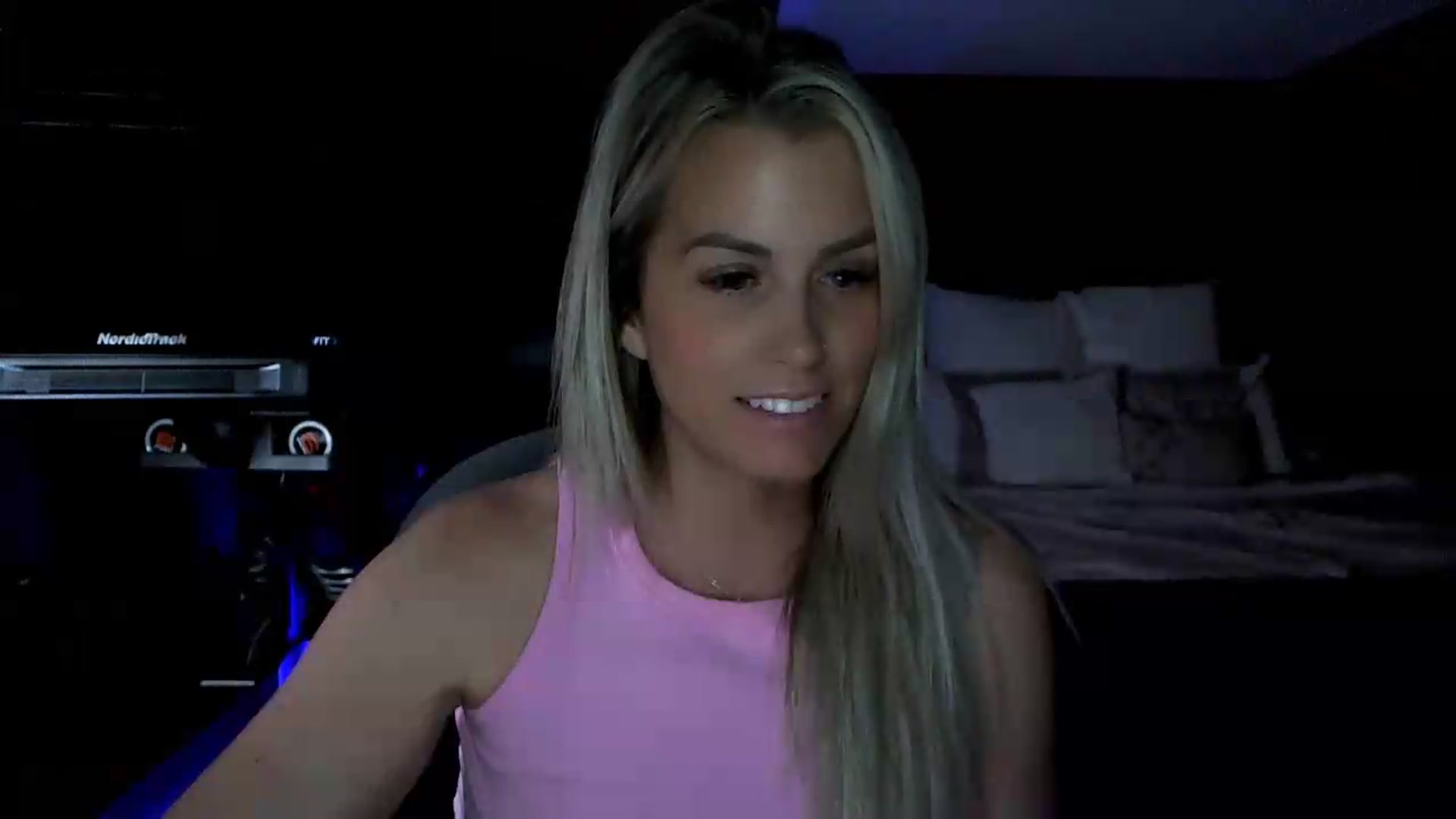 Gallery image thumbnail from Cora9's myfreecams stream on, 06/11/2026, 04:49 image 20 of 20