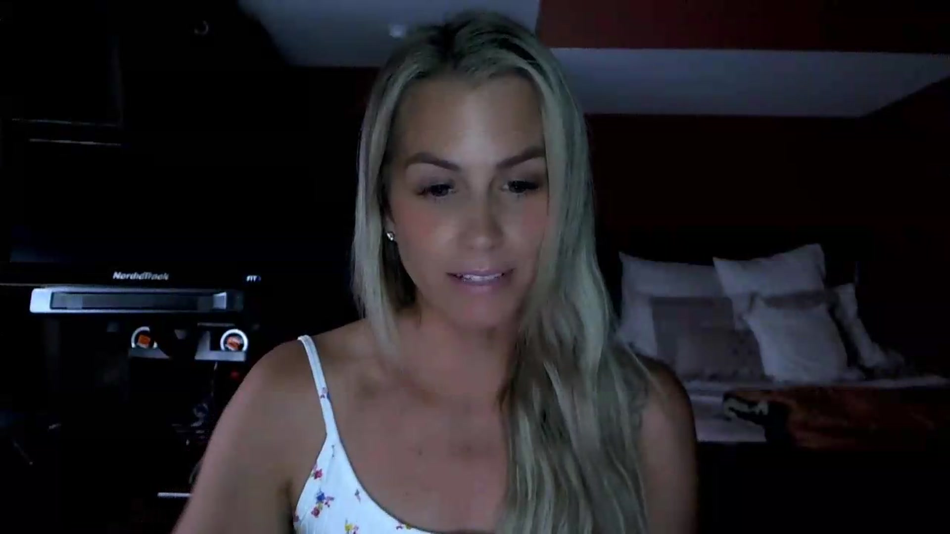 Gallery image thumbnail from Cora9's myfreecams stream on, 07/02/2026, 05:32 image 9 of 20