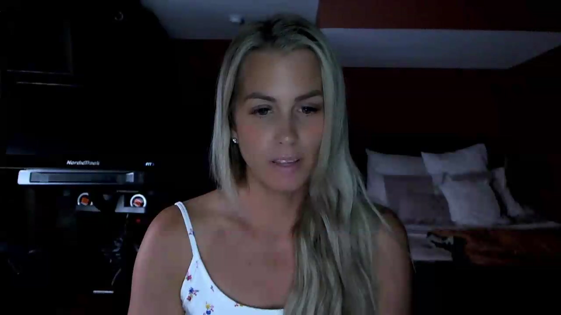 Gallery image thumbnail from Cora9's myfreecams stream on, 07/02/2026, 05:32 image 14 of 20
