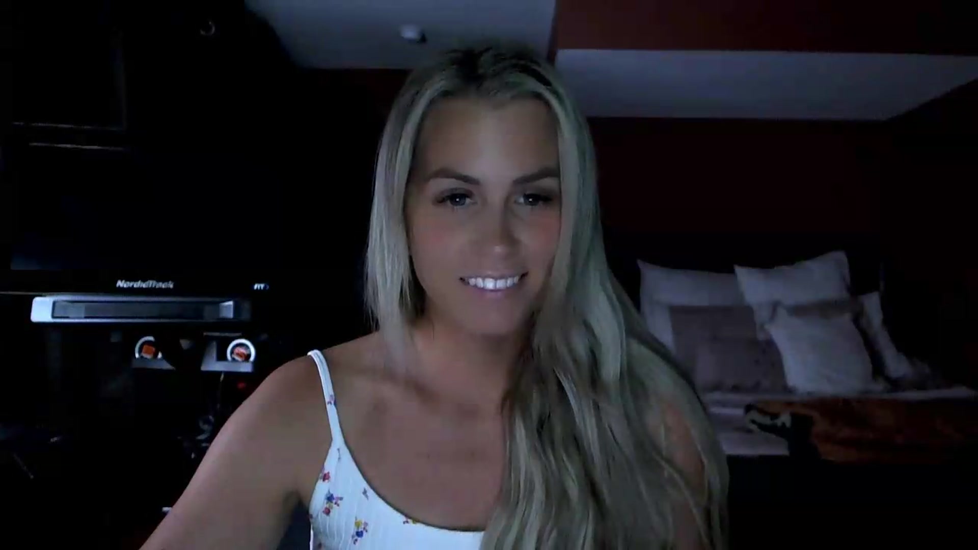Gallery image thumbnail from Cora9's myfreecams stream on, 07/02/2026, 05:32 image 20 of 20