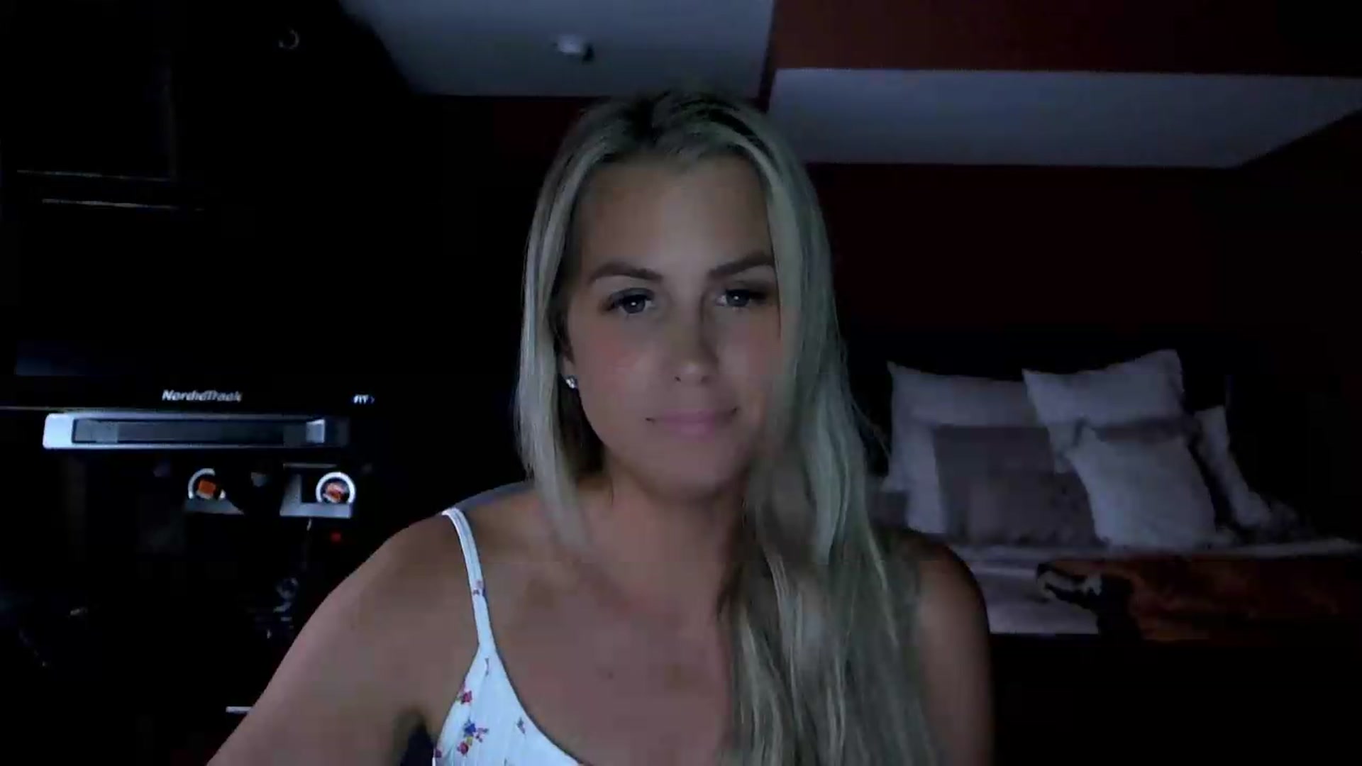 Gallery image thumbnail from Cora9's myfreecams stream on, 07/02/2026, 05:32 image 2 of 20