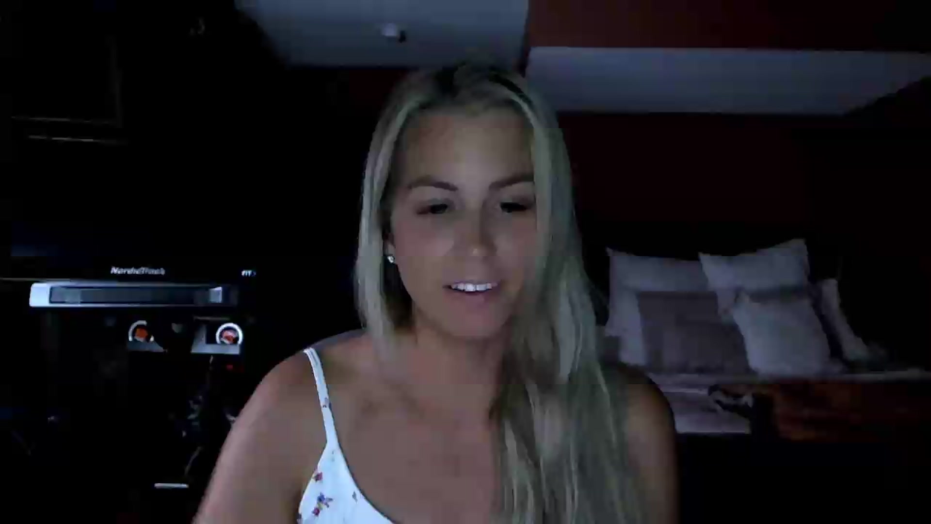 Gallery image thumbnail from Cora9's myfreecams stream on, 07/02/2026, 05:32 image 1 of 20