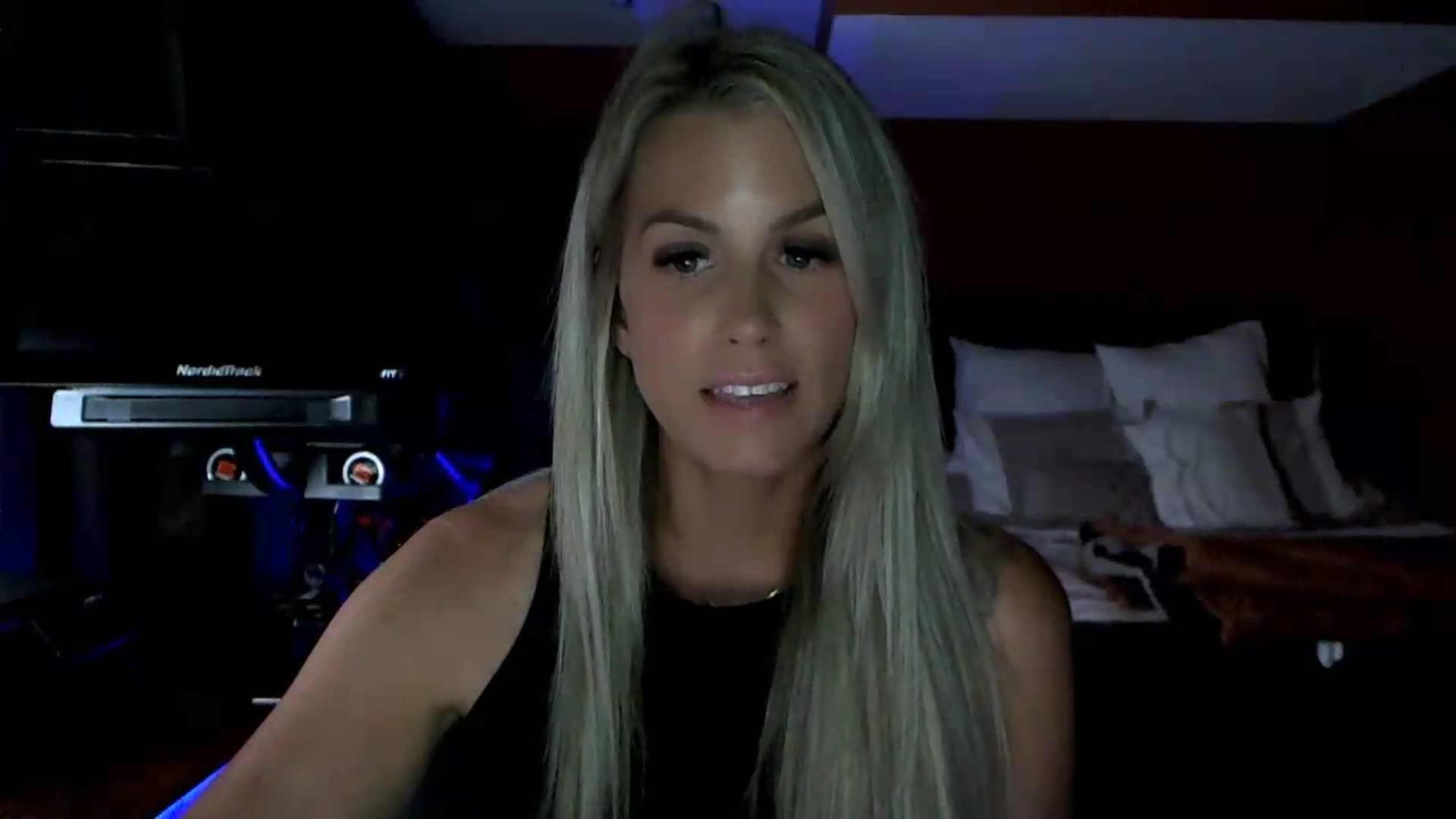 Gallery image thumbnail from Cora9's myfreecams stream on, 07/09/2026, 06:01 image 19 of 20