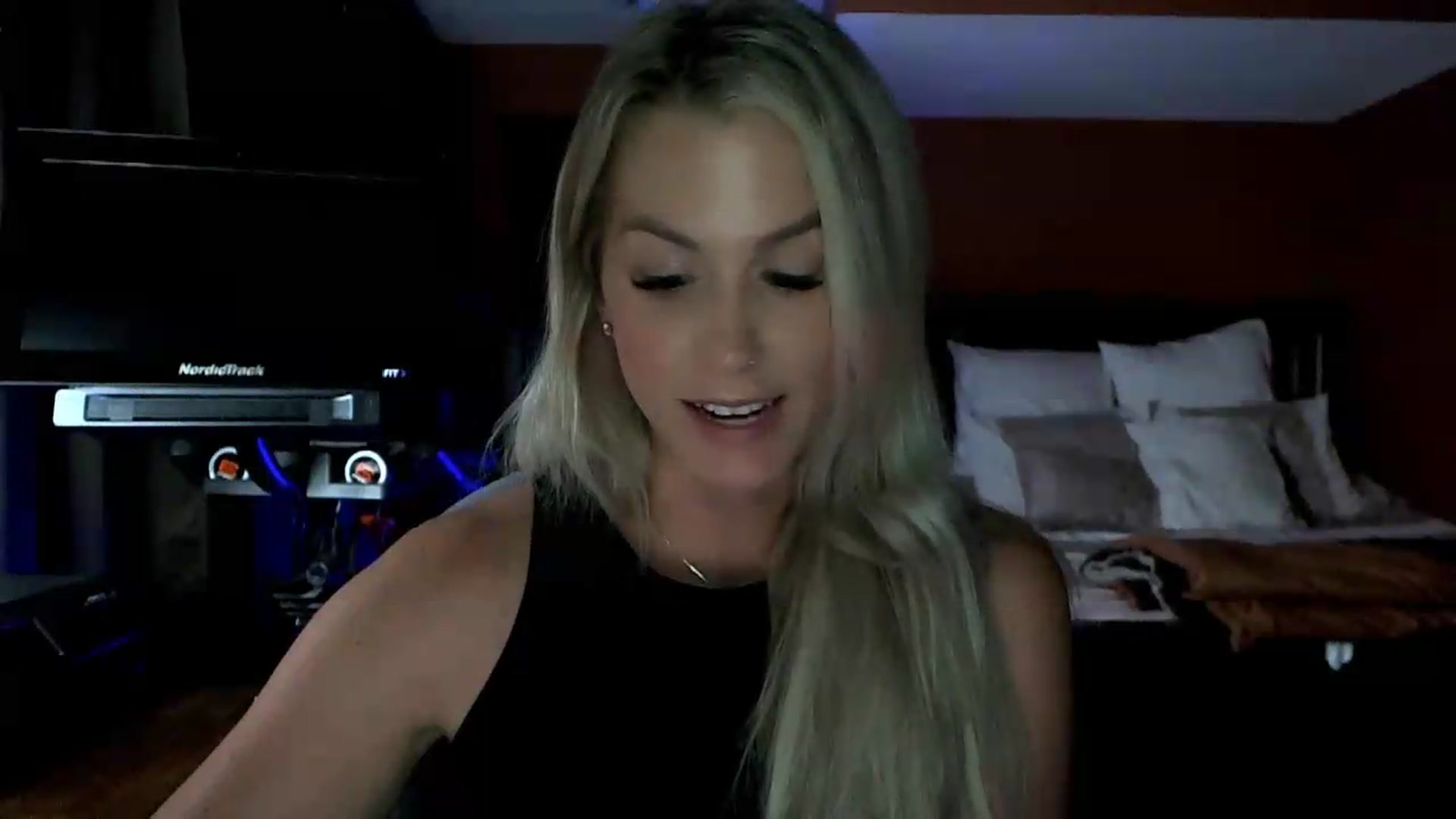 Gallery image thumbnail from Cora9's myfreecams stream on, 07/14/2026, 04:59 image 20 of 20