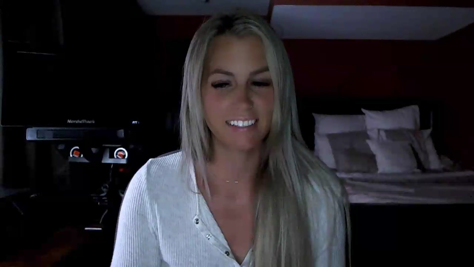 Gallery image thumbnail from Cora9's myfreecams stream on, 07/24/2026, 06:55 image 7 of 20