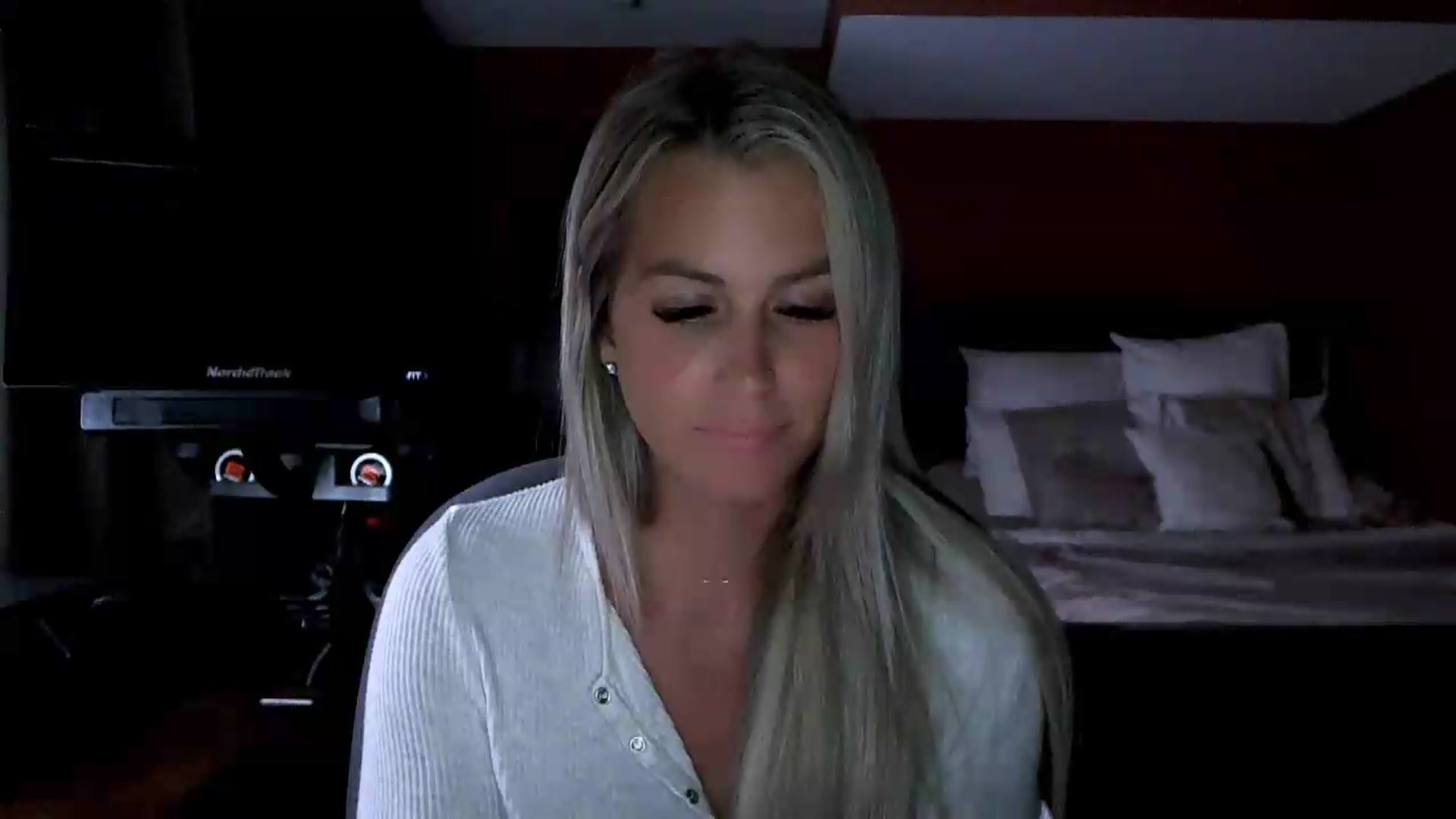 Gallery image thumbnail from Cora9's myfreecams stream on, 07/24/2026, 06:55 image 14 of 20