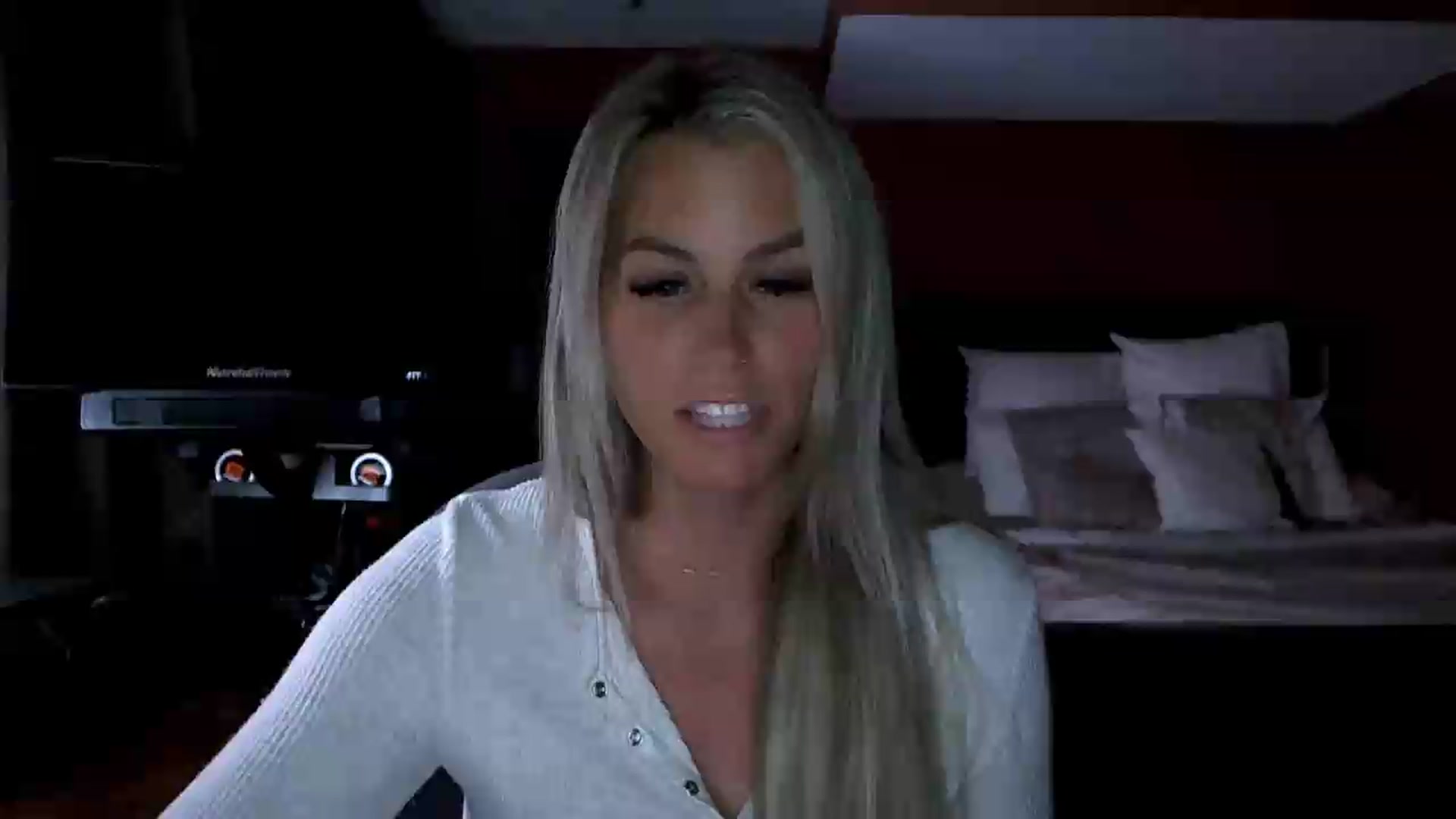 Gallery image thumbnail from Cora9's myfreecams stream on, 07/24/2026, 06:55 image 10 of 20