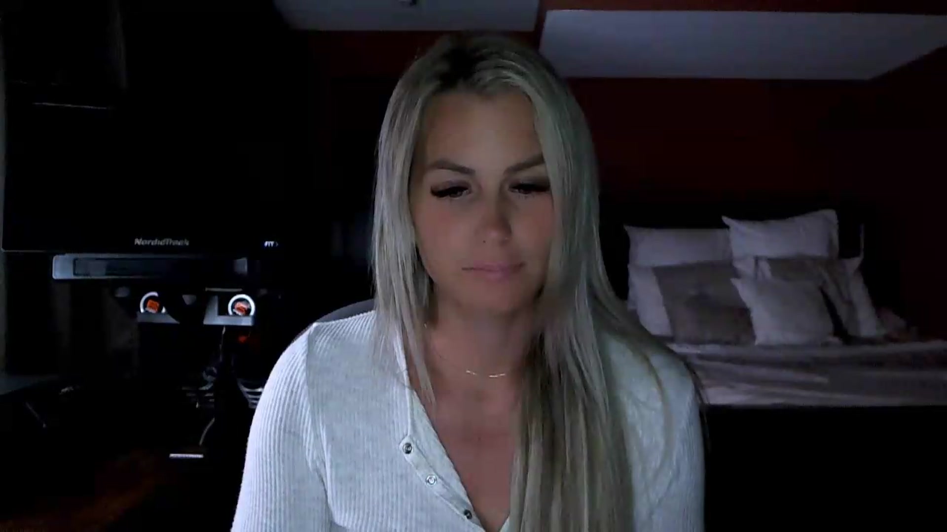 Gallery image thumbnail from Cora9's myfreecams stream on, 07/24/2026, 06:55 image 3 of 20