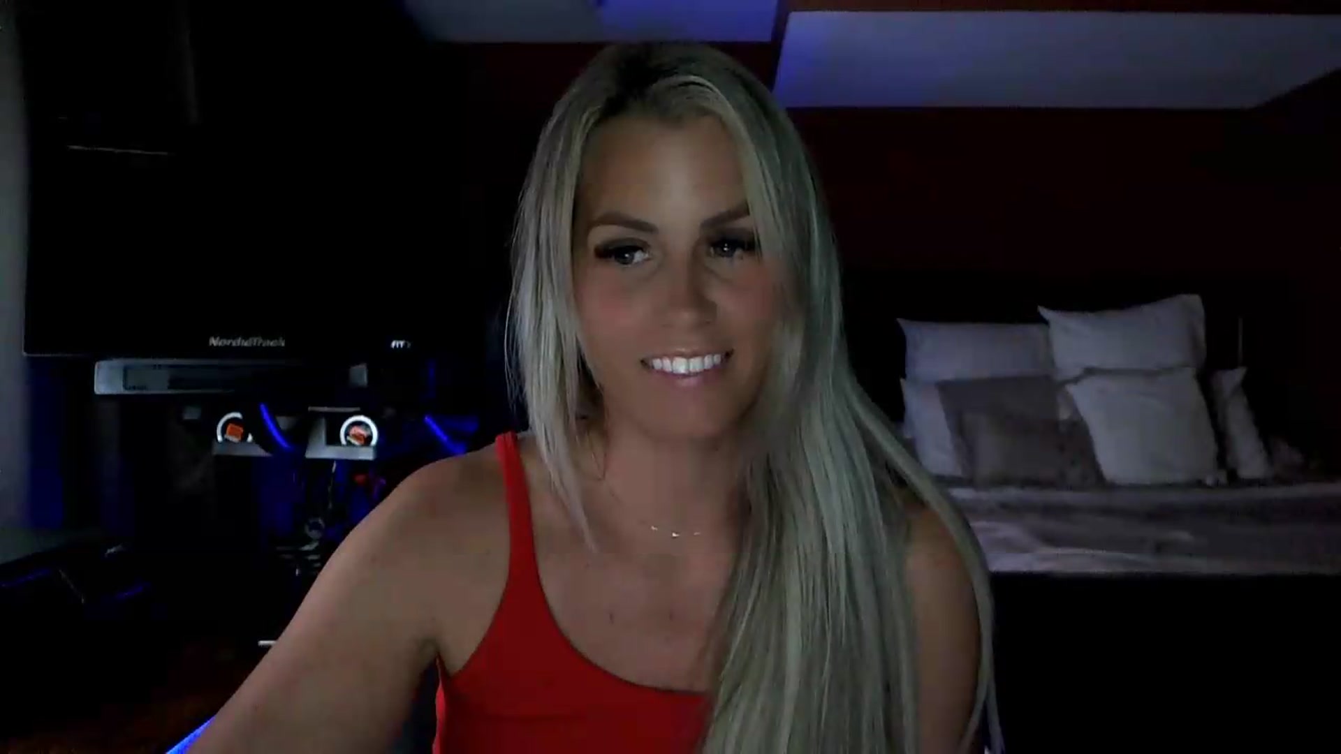 Gallery image thumbnail from Cora9's myfreecams stream on, 07/29/2026, 05:35 image 7 of 20