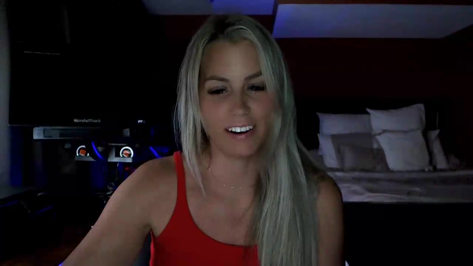 Gallery image thumbnail from Cora9's myfreecams stream on, 07/29/2026, 05:35 image 6 of 20