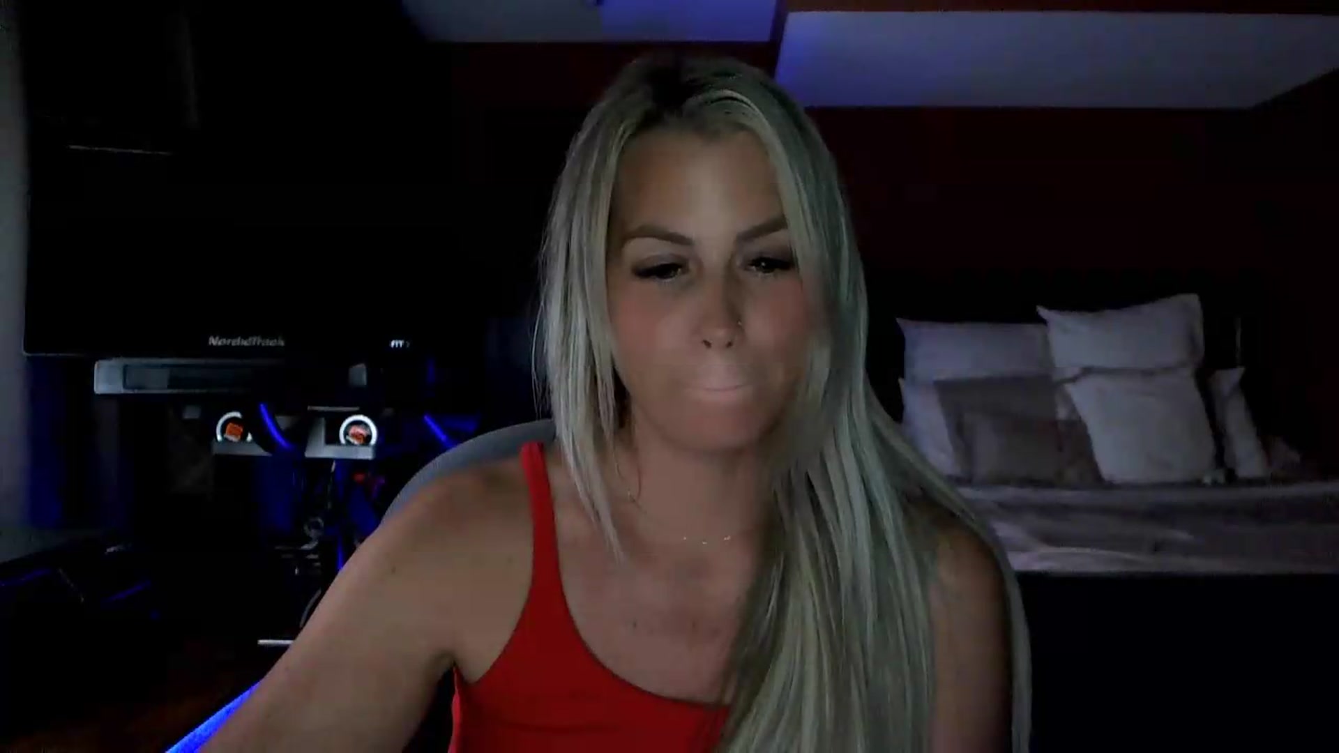 Gallery image thumbnail from Cora9's myfreecams stream on, 07/29/2026, 05:35 image 11 of 20