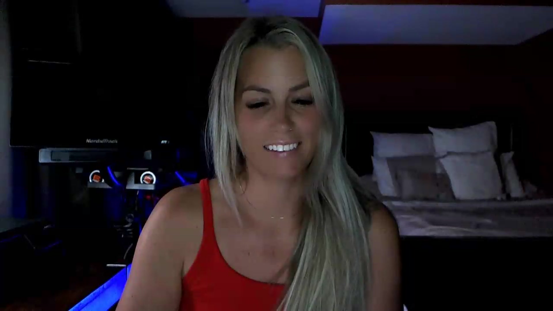 Gallery image thumbnail from Cora9's myfreecams stream on, 07/29/2026, 05:35 image 5 of 20