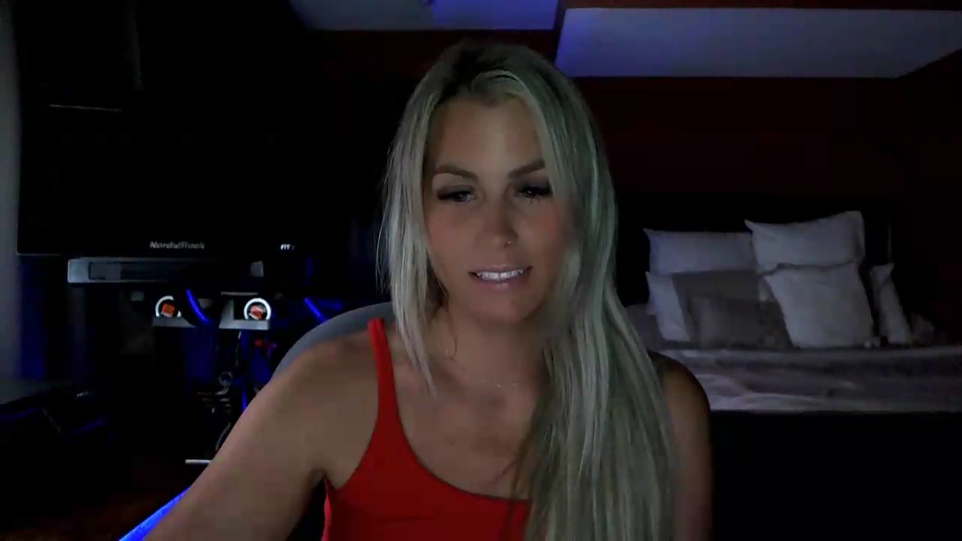Gallery image thumbnail from Cora9's myfreecams stream on, 07/29/2026, 05:35 image 12 of 20