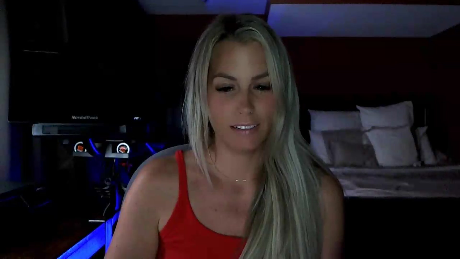 Gallery image thumbnail from Cora9's myfreecams stream on, 07/29/2026, 05:35 image 8 of 20
