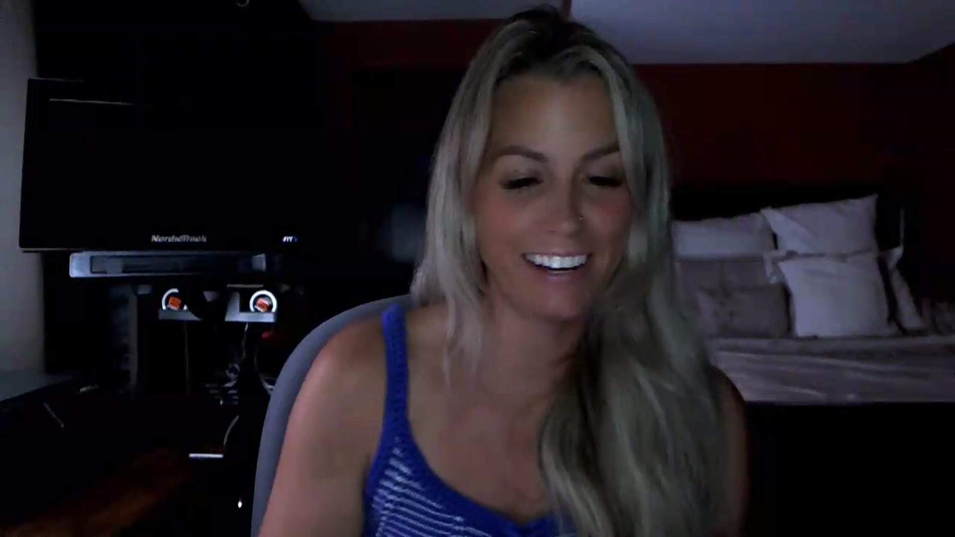 Gallery image thumbnail from Cora9's myfreecams stream on, 08/13/2026, 05:41 image 19 of 20