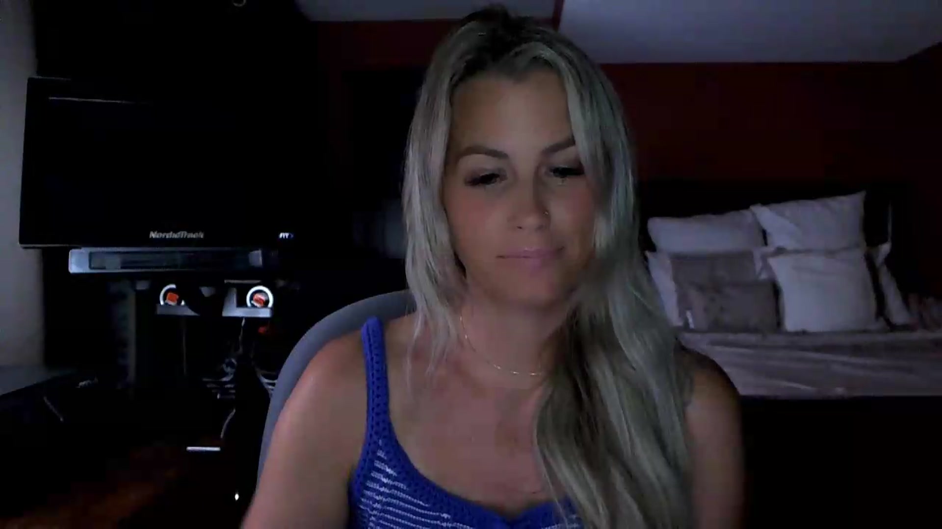 Gallery image thumbnail from Cora9's myfreecams stream on, 08/13/2026, 05:41 image 8 of 20