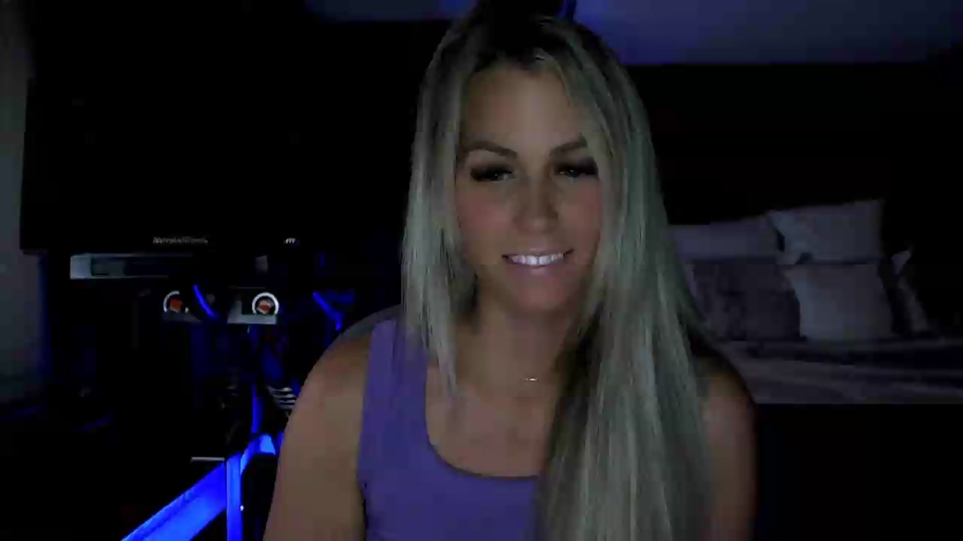 Gallery image thumbnail from Cora9's myfreecams stream on, 08/14/2026, 06:32 image 13 of 20