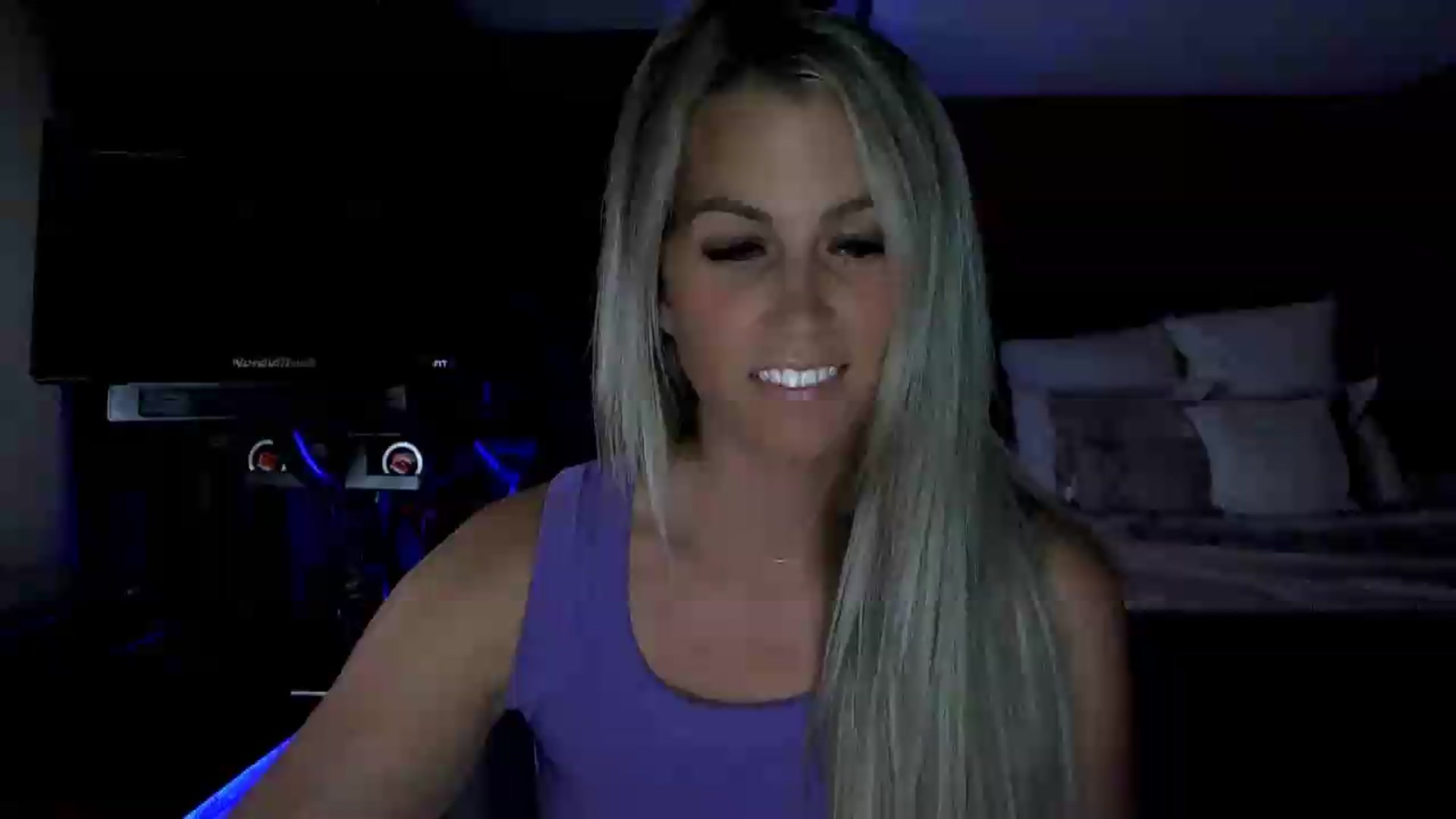 Gallery image thumbnail from Cora9's myfreecams stream on, 08/14/2026, 06:32 image 1 of 20