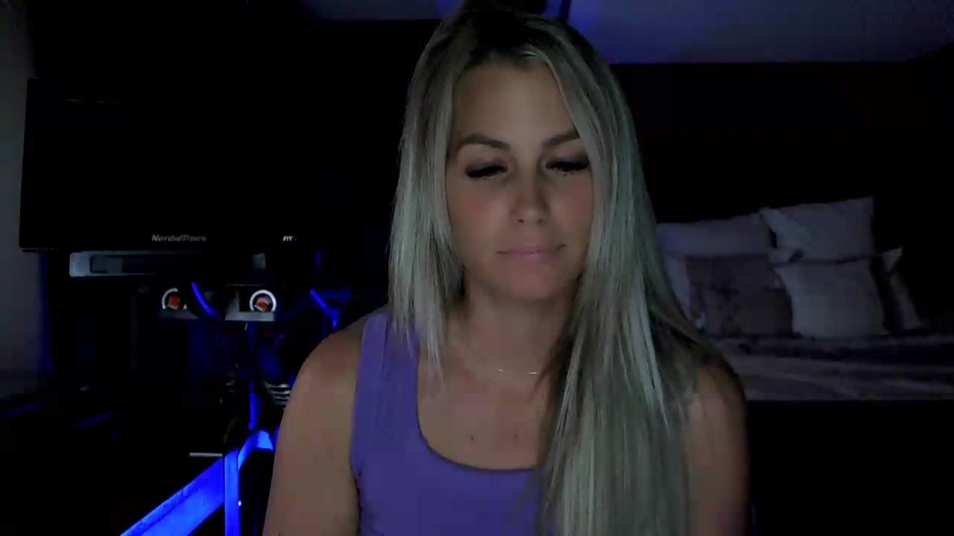 Gallery image thumbnail from Cora9's myfreecams stream on, 08/14/2026, 06:32 image 8 of 20