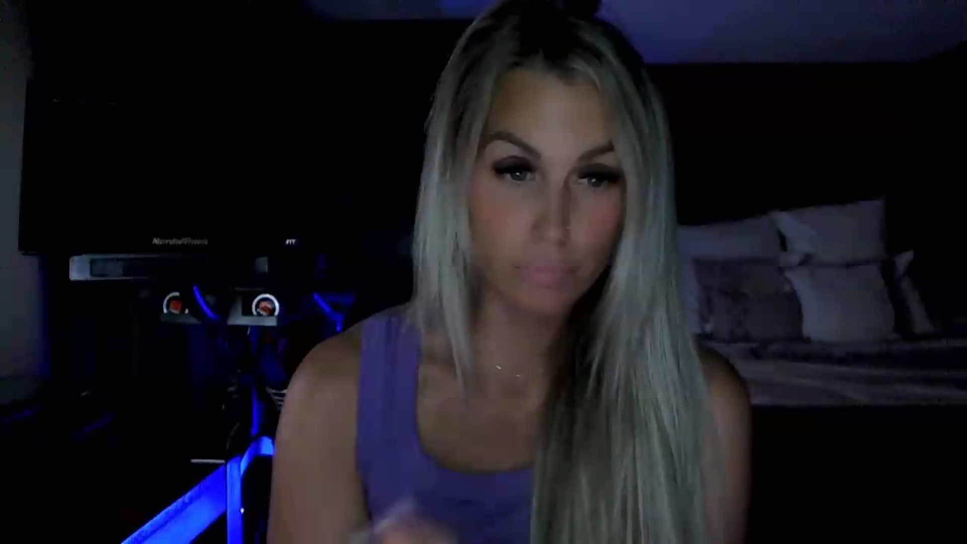 Gallery image thumbnail from Cora9's myfreecams stream on, 08/14/2026, 06:32 image 19 of 20