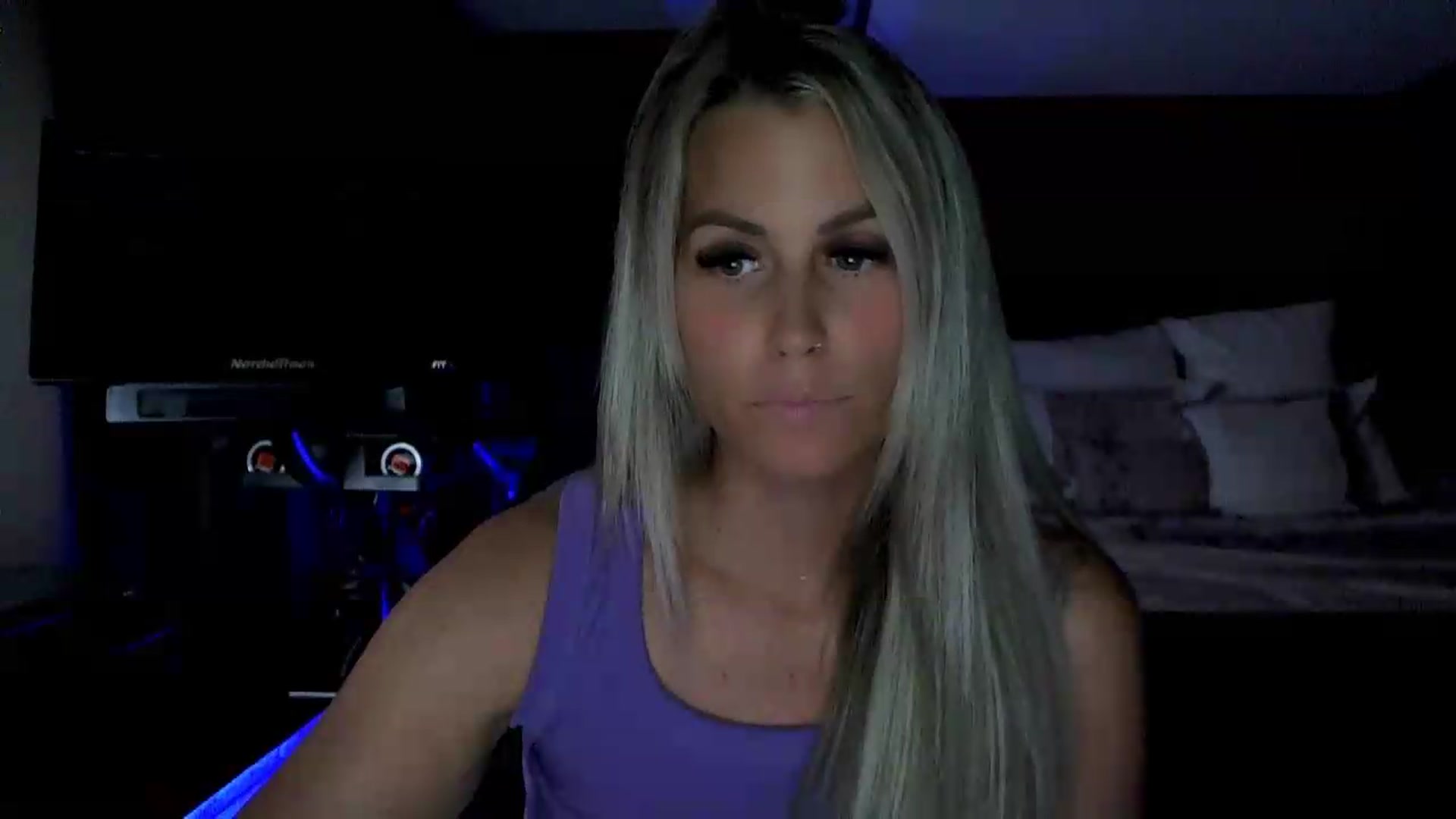Gallery image thumbnail from Cora9's myfreecams stream on, 08/14/2026, 06:32 image 11 of 20