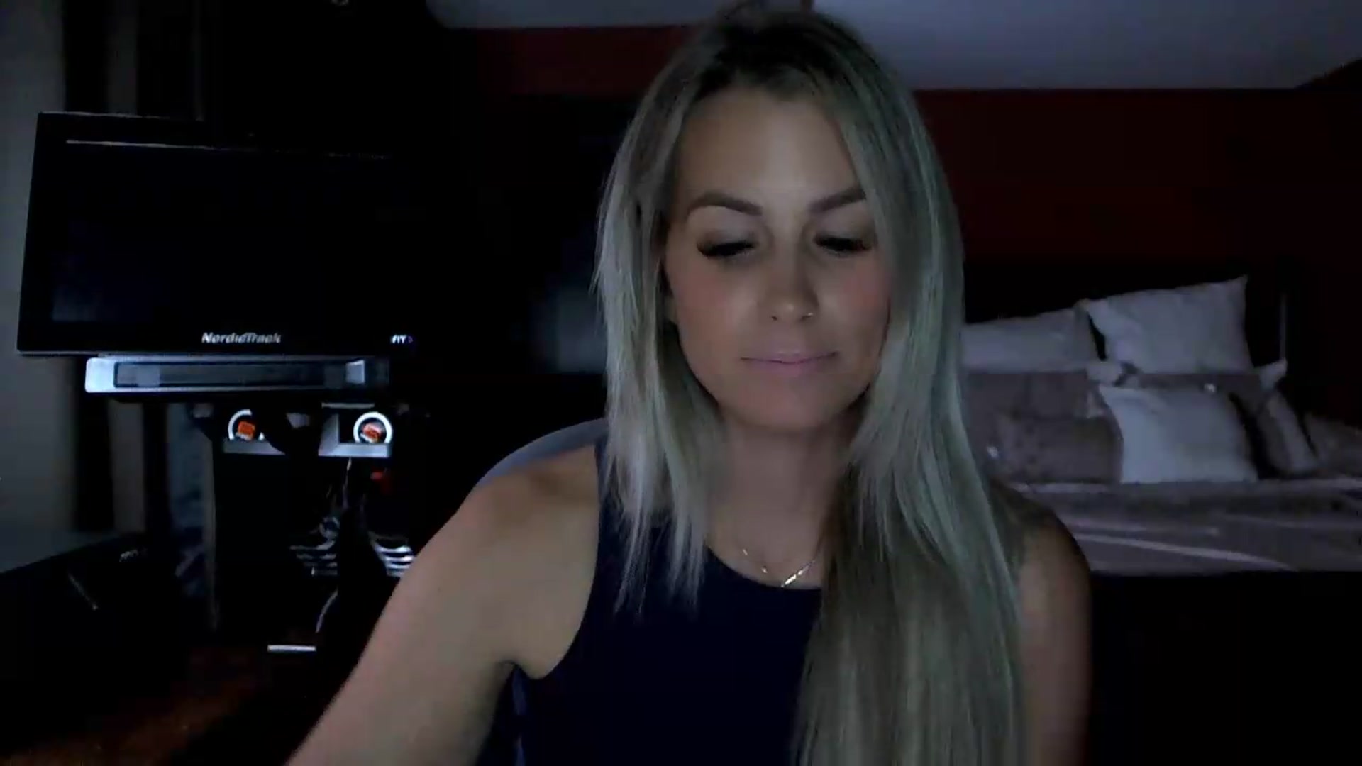 Gallery image thumbnail from Cora9's myfreecams stream on, 09/03/2026, 05:07 image 19 of 20