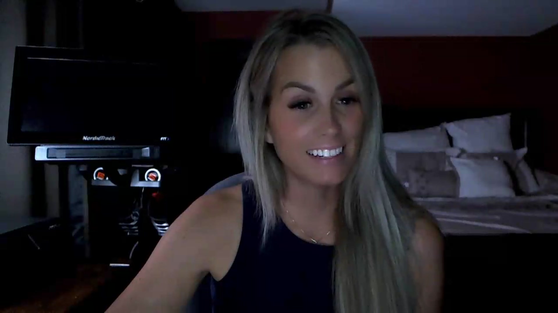 Gallery image thumbnail from Cora9's myfreecams stream on, 09/03/2026, 05:07 image 5 of 20