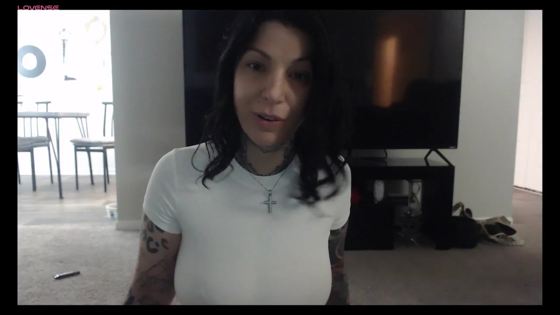 Gallery image thumbnail from CoraCumora's myfreecams stream on, 05/28/2024, 15:37 image 6 of 20