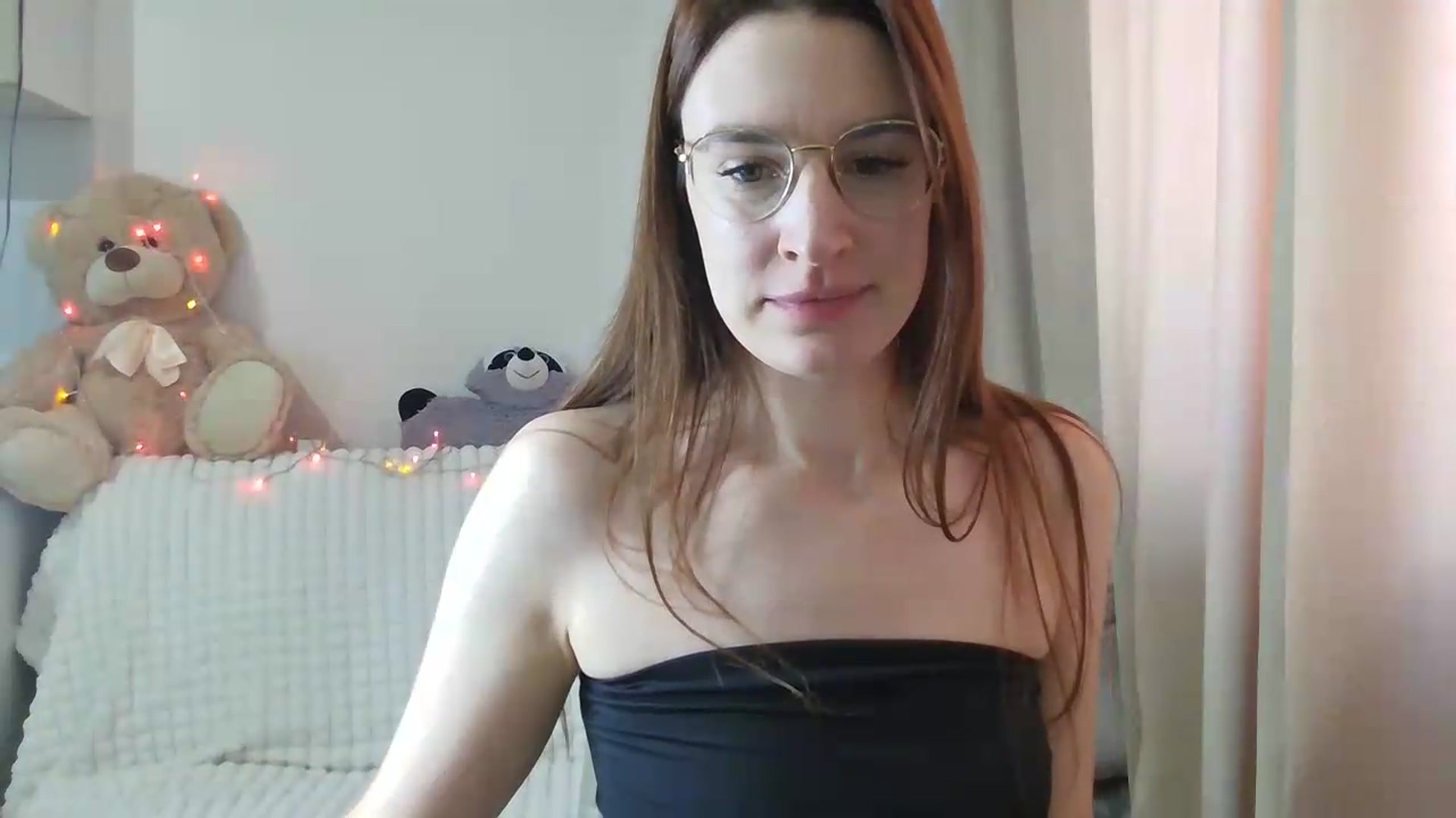 Gallery image thumbnail from CoraHaze's myfreecams stream on, 08/15/2026, 11:47 image 4 of 20