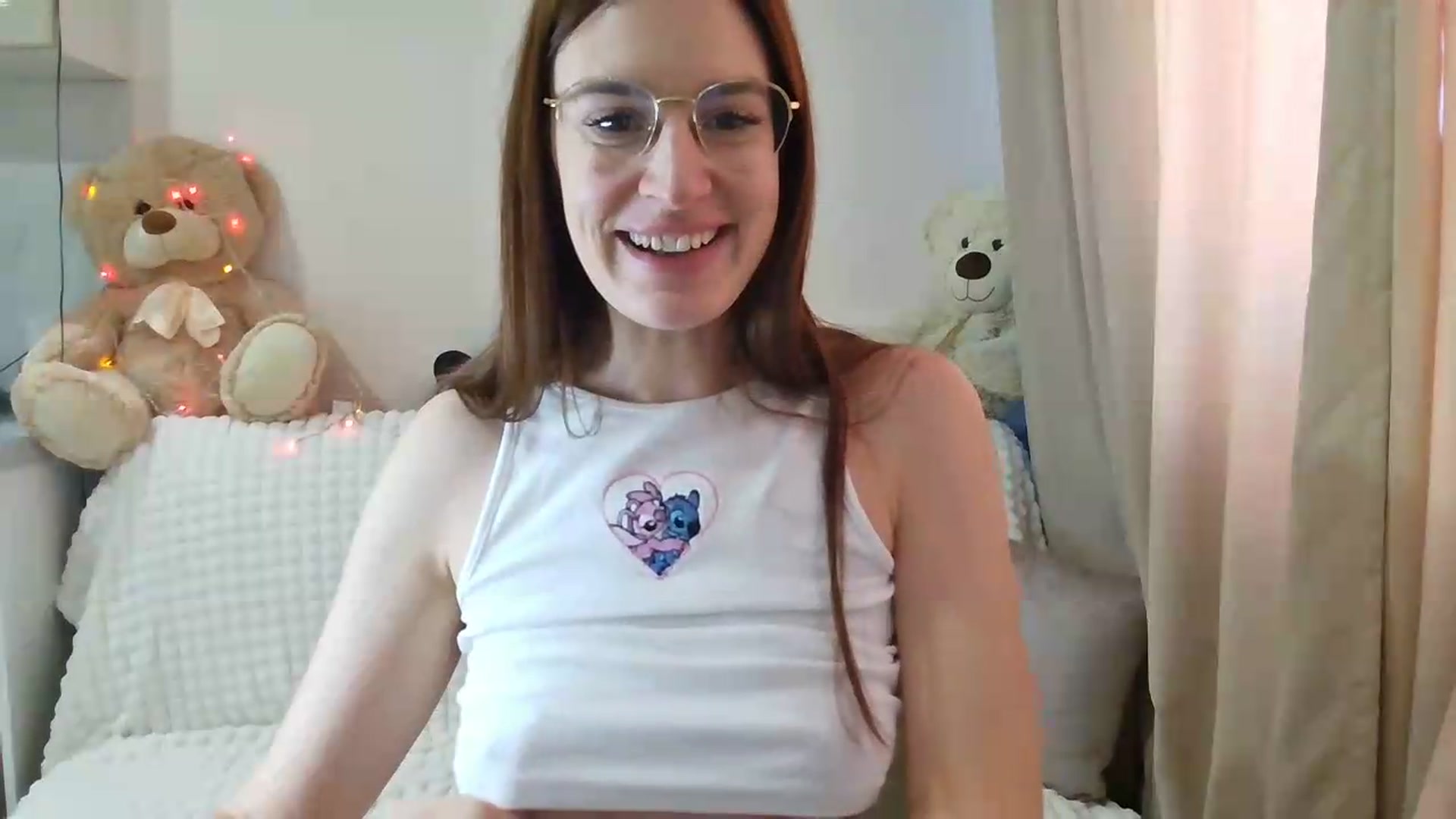 Gallery image thumbnail from CoraHaze's myfreecams stream on, 08/17/2026, 12:25 image 17 of 20