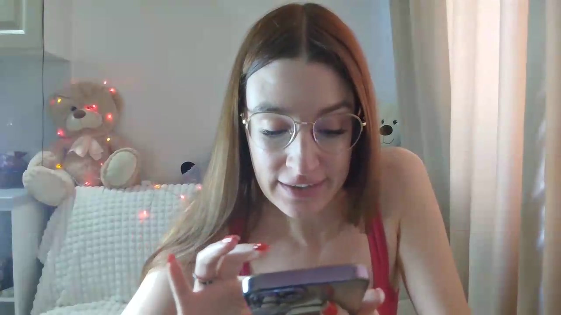 Gallery image thumbnail from CoraHaze's myfreecams stream on, 08/18/2026, 12:29 image 16 of 20