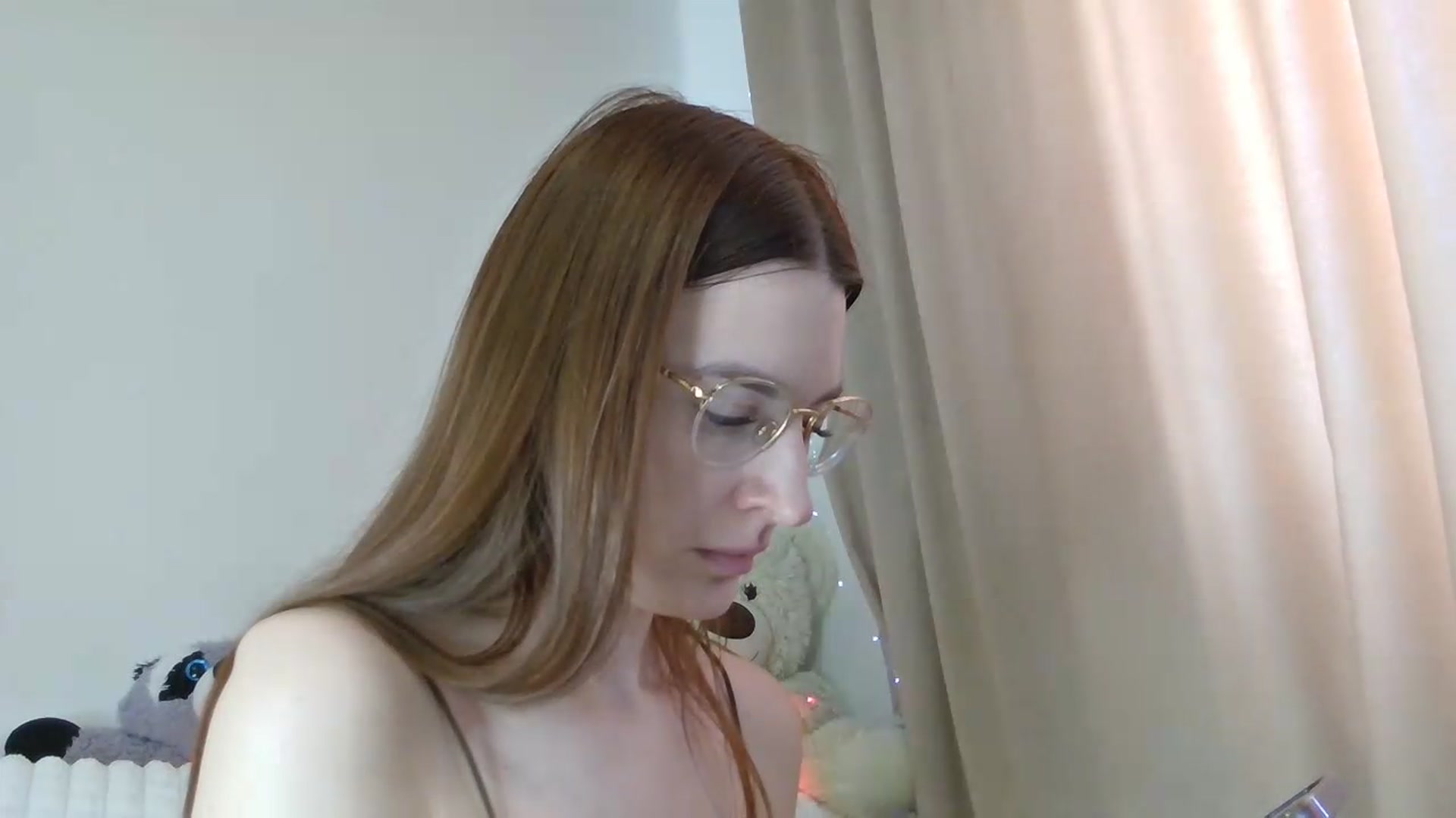 Gallery image thumbnail from CoraHaze's myfreecams stream on, 08/21/2026, 10:06 image 8 of 20