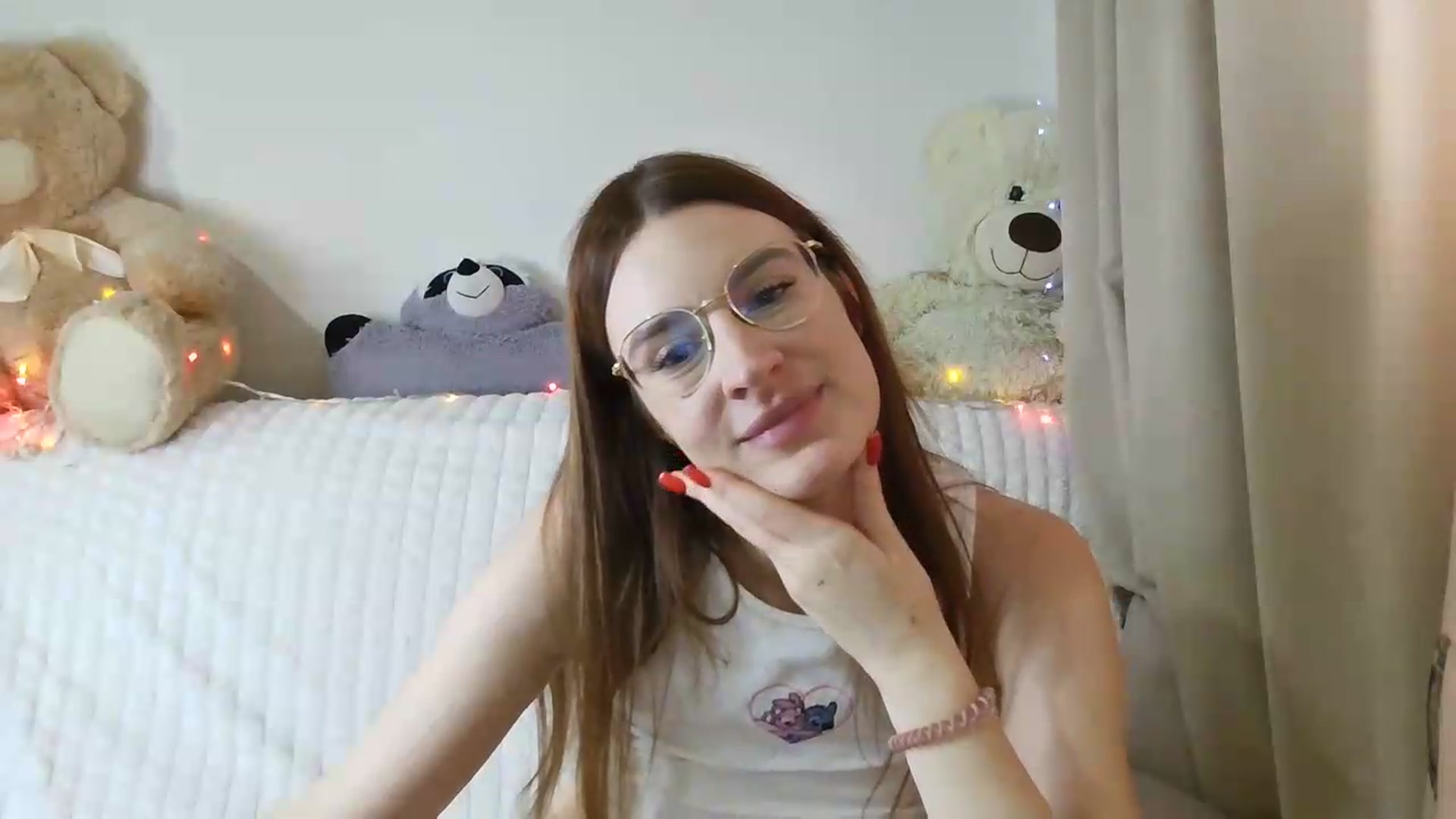 Gallery image thumbnail from CoraHaze's myfreecams stream on, 08/26/2026, 09:51 image 17 of 20