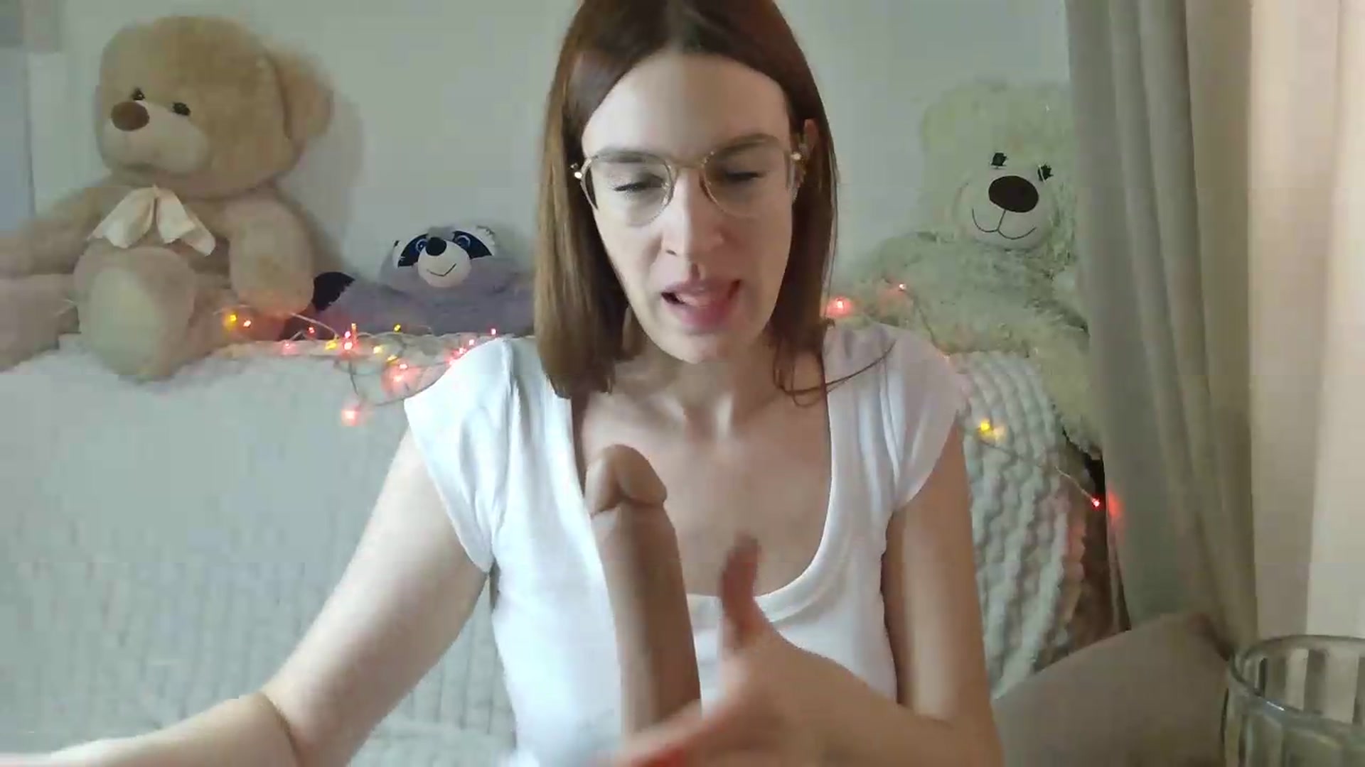 Gallery image thumbnail from CoraHaze's myfreecams stream on, 08/30/2026, 10:52 image 2 of 20