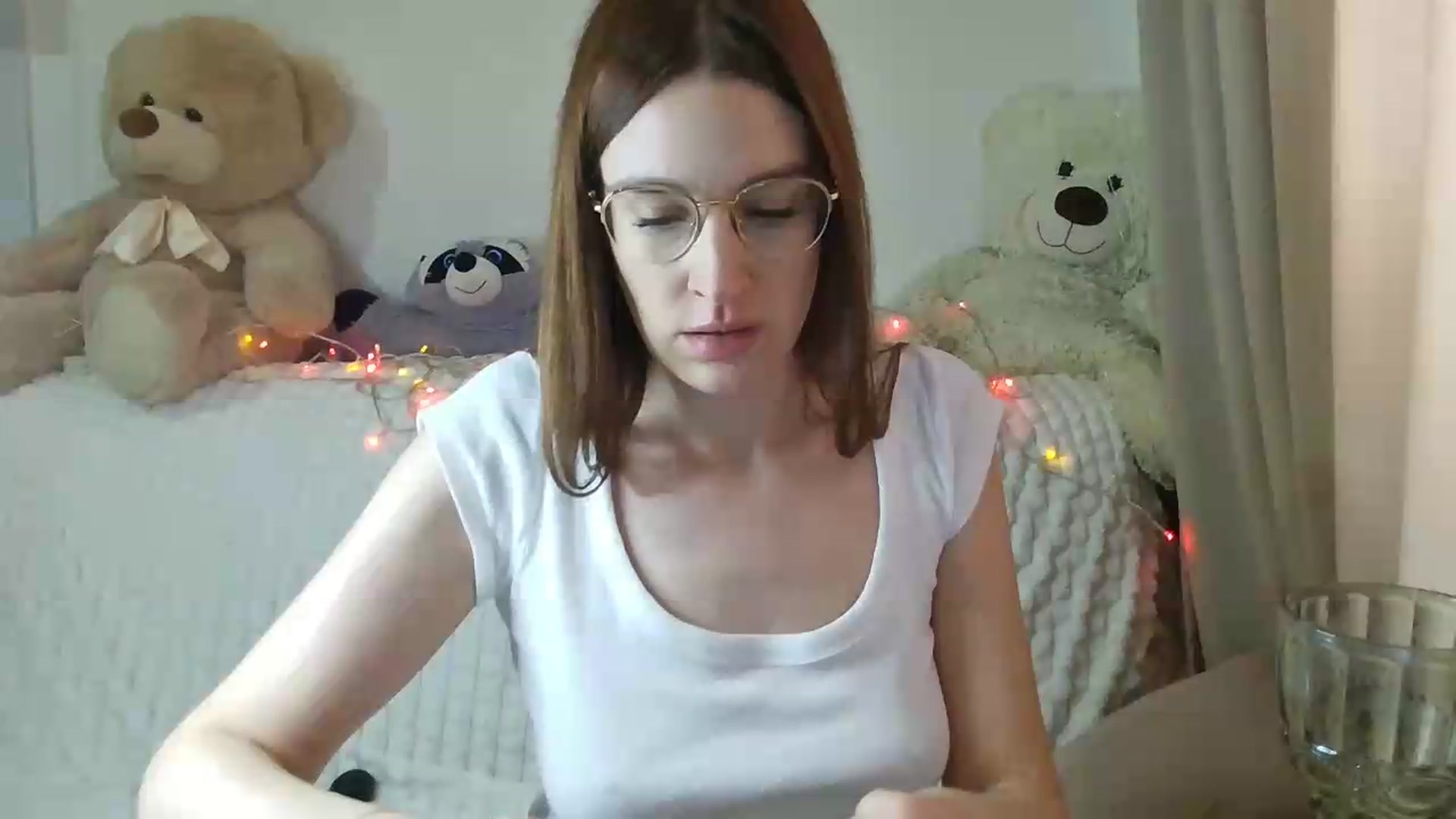 Gallery image thumbnail from CoraHaze's myfreecams stream on, 08/30/2026, 10:52 image 18 of 20