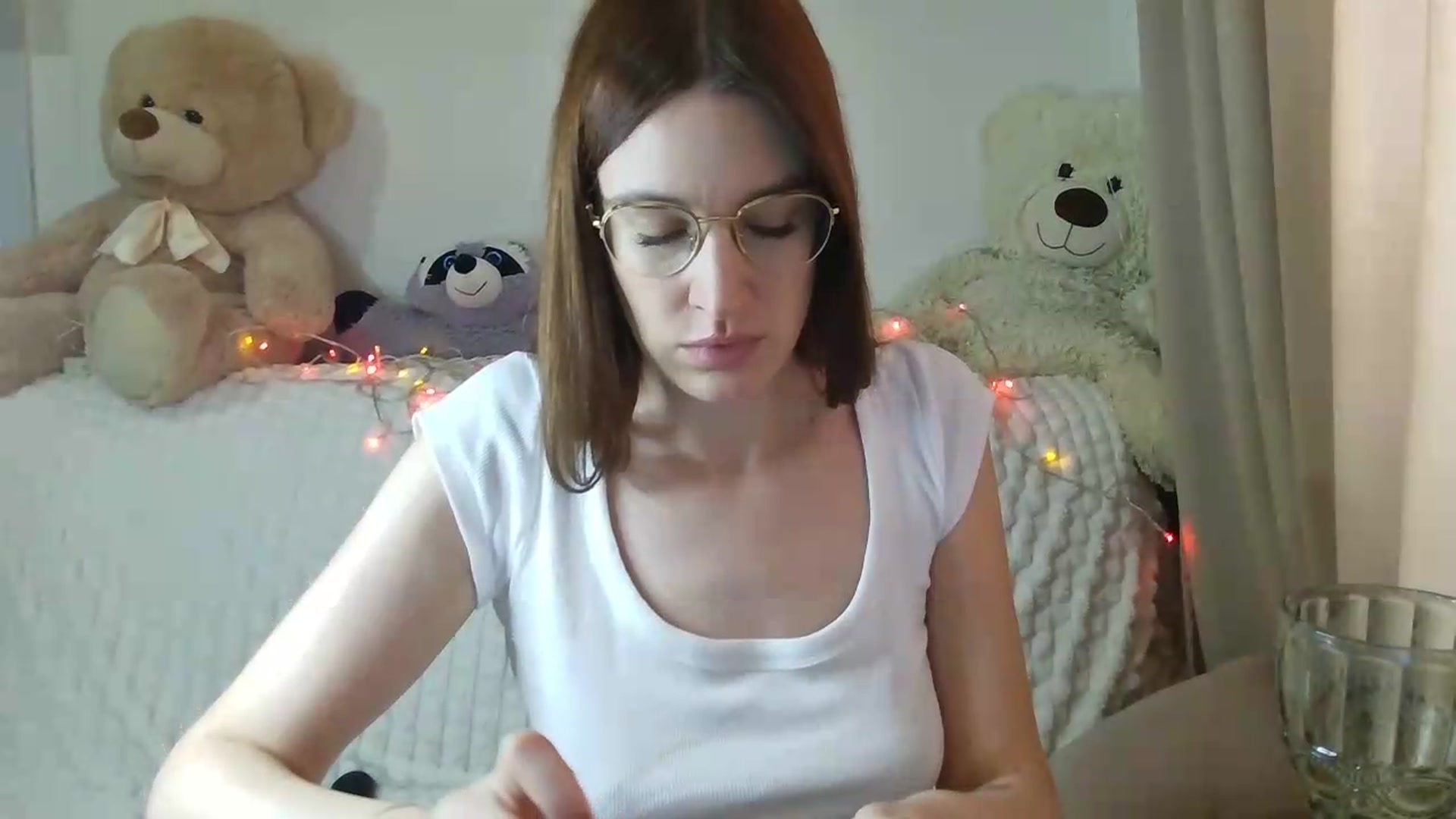Gallery image thumbnail from CoraHaze's myfreecams stream on, 08/30/2026, 10:52 image 15 of 20